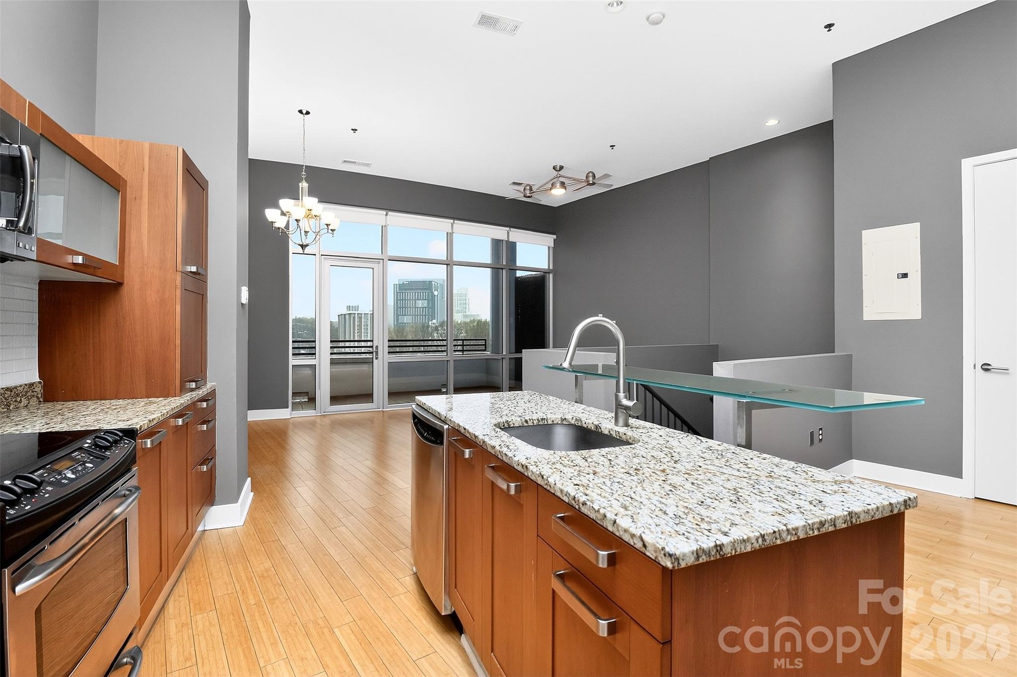 1133 Metropolitan Avenue Unit: 615
