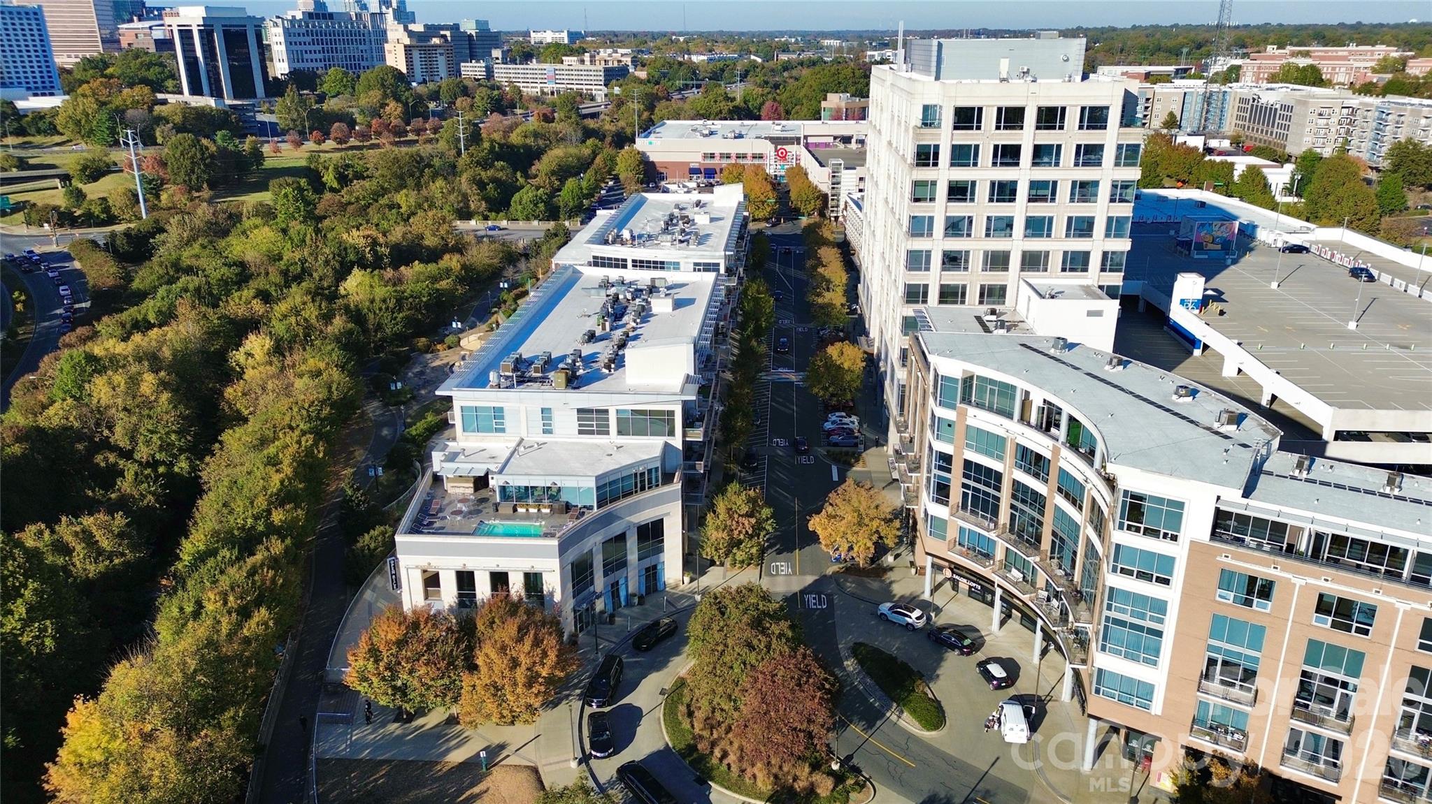 1133 Metropolitan Avenue Unit: 615