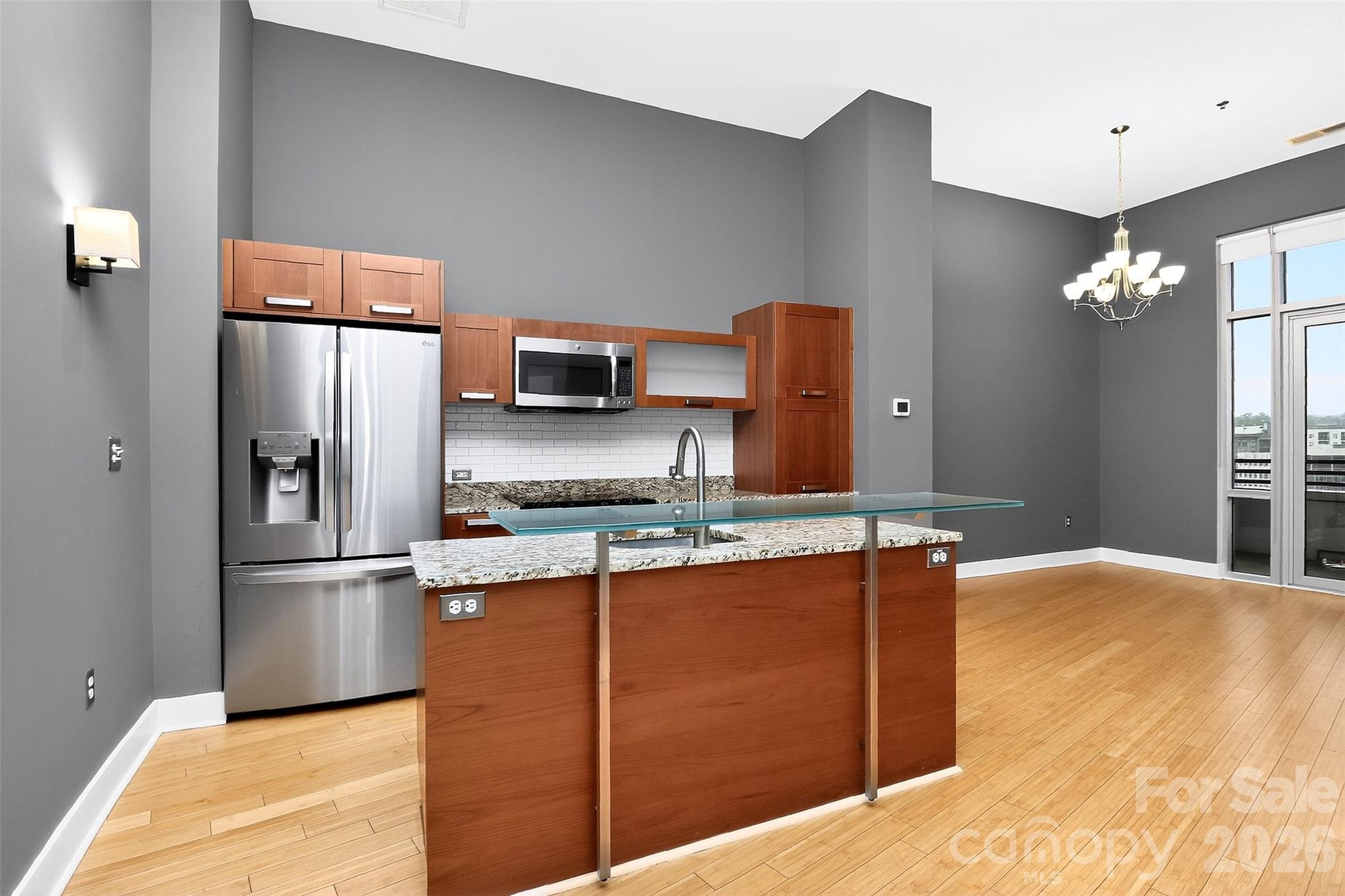 1133 Metropolitan Avenue Unit: 615