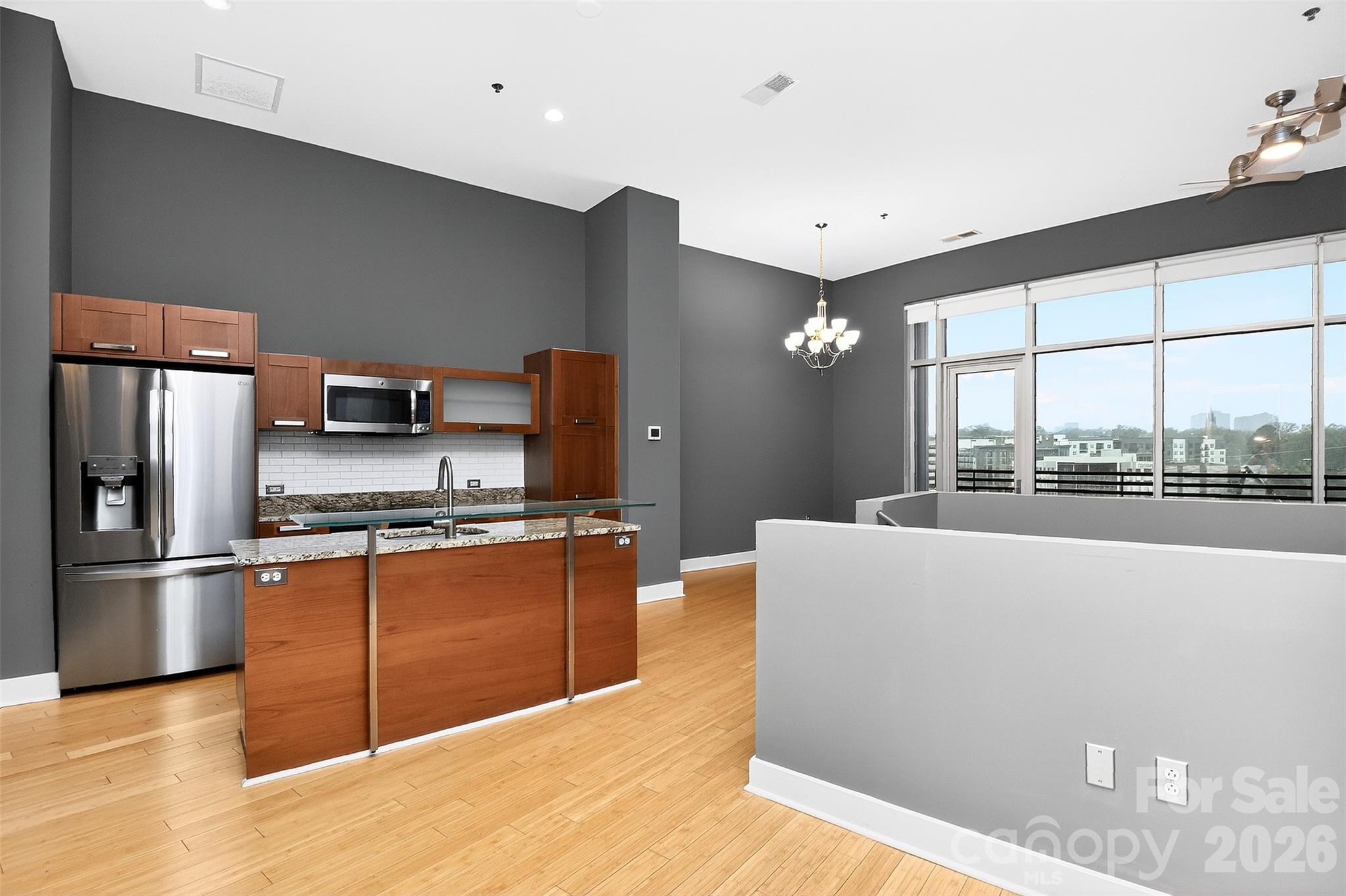 1133 Metropolitan Avenue Unit: 615