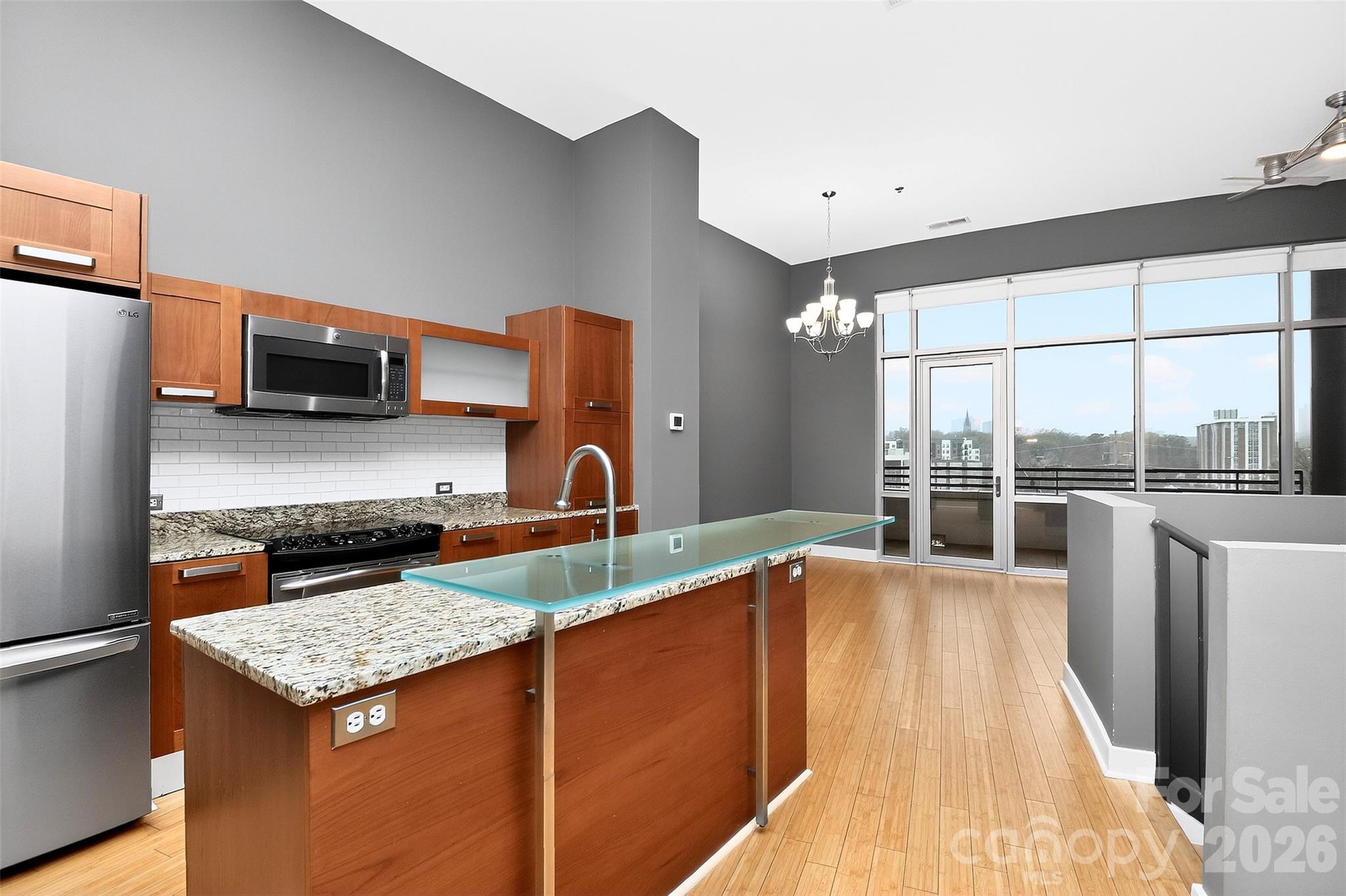 1133 Metropolitan Avenue Unit: 615