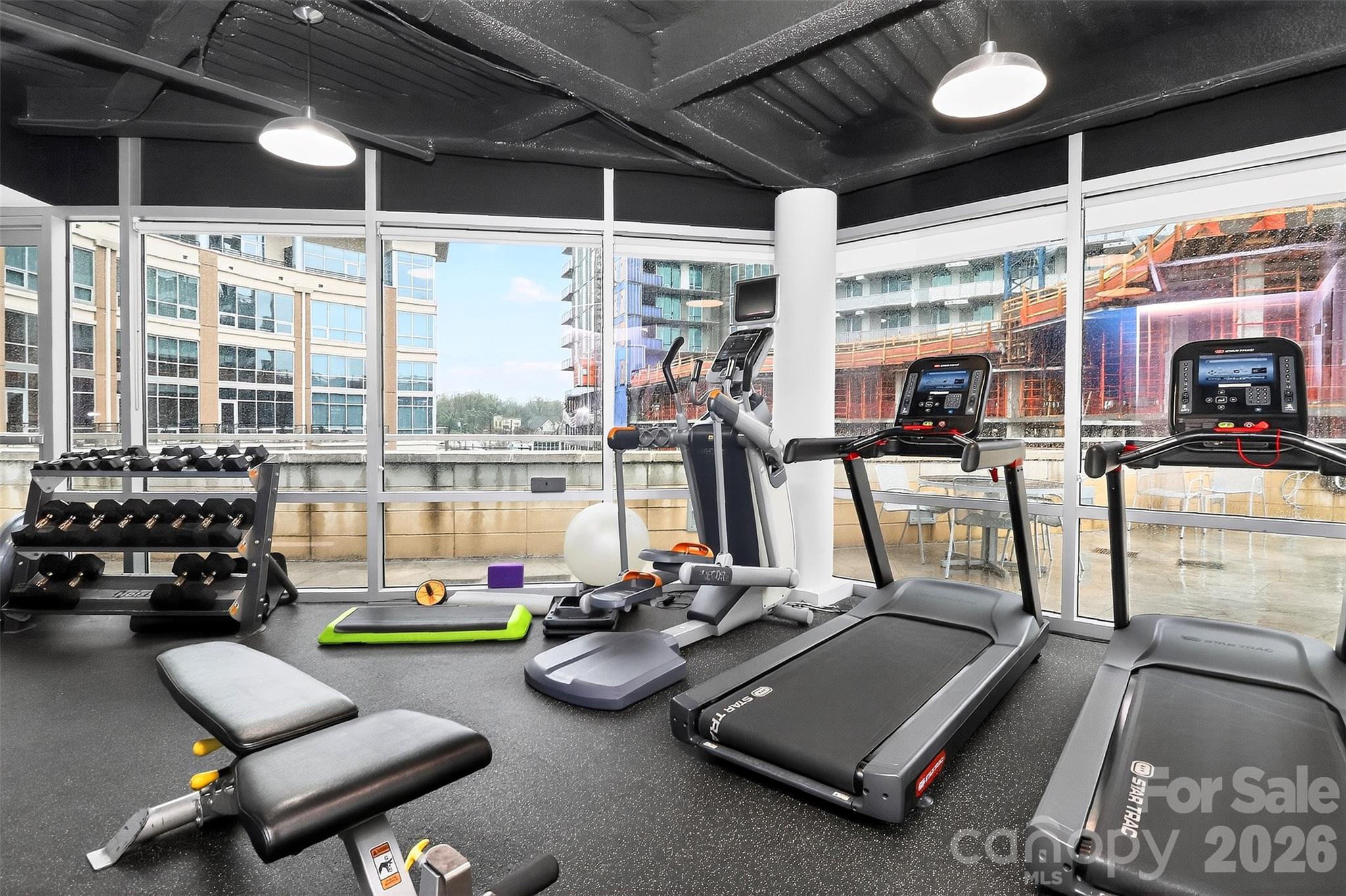 1133 Metropolitan Avenue Unit: 615