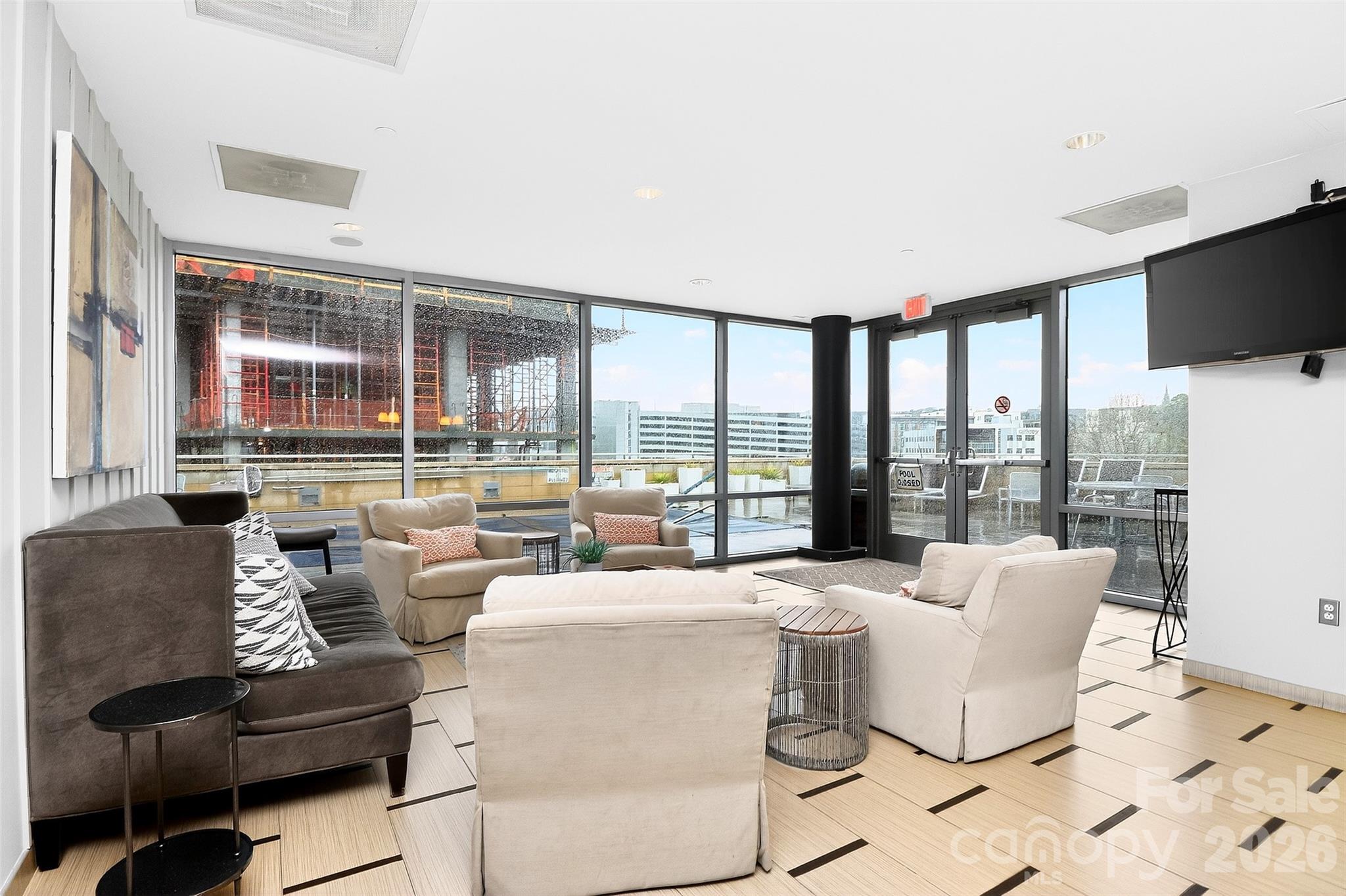 1133 Metropolitan Avenue Unit: 615