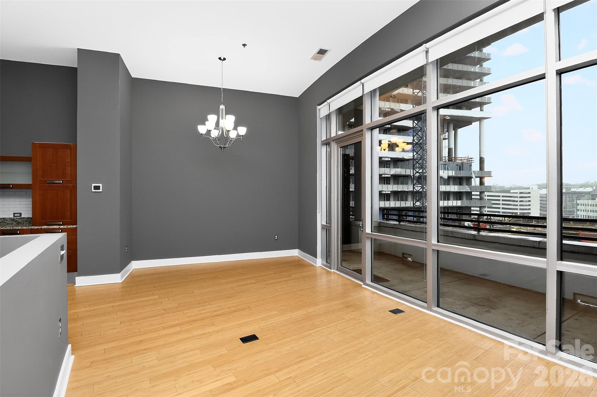 1133 Metropolitan Avenue Unit: 615