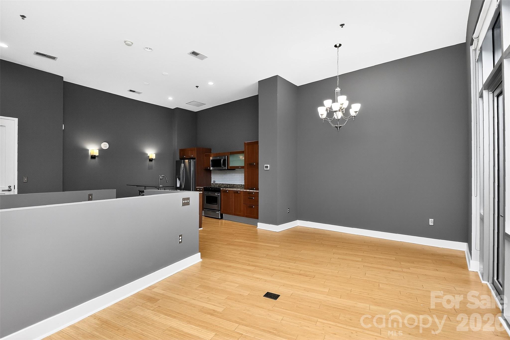 1133 Metropolitan Avenue Unit: 615
