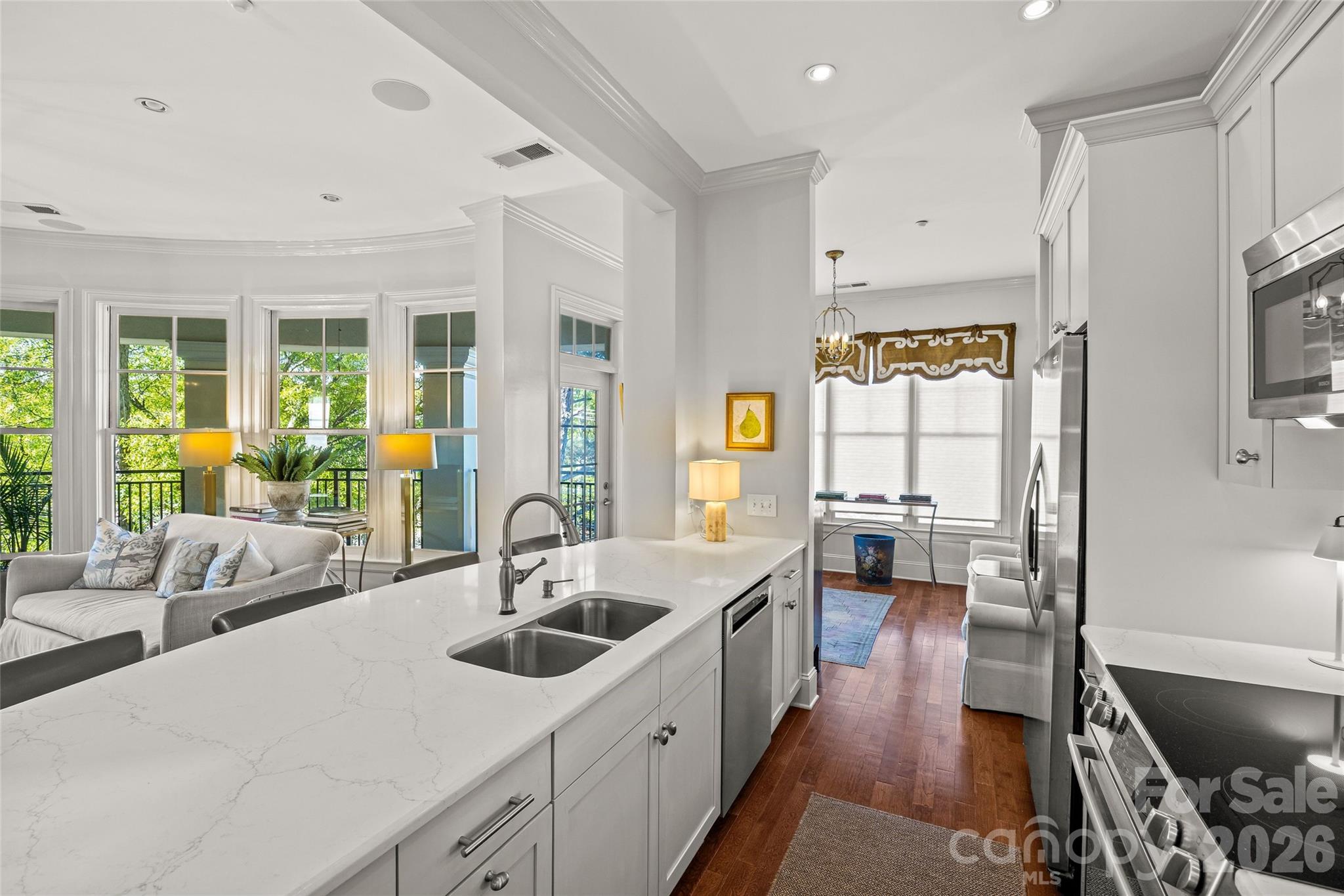 5425 Closeburn Road Unit: 215