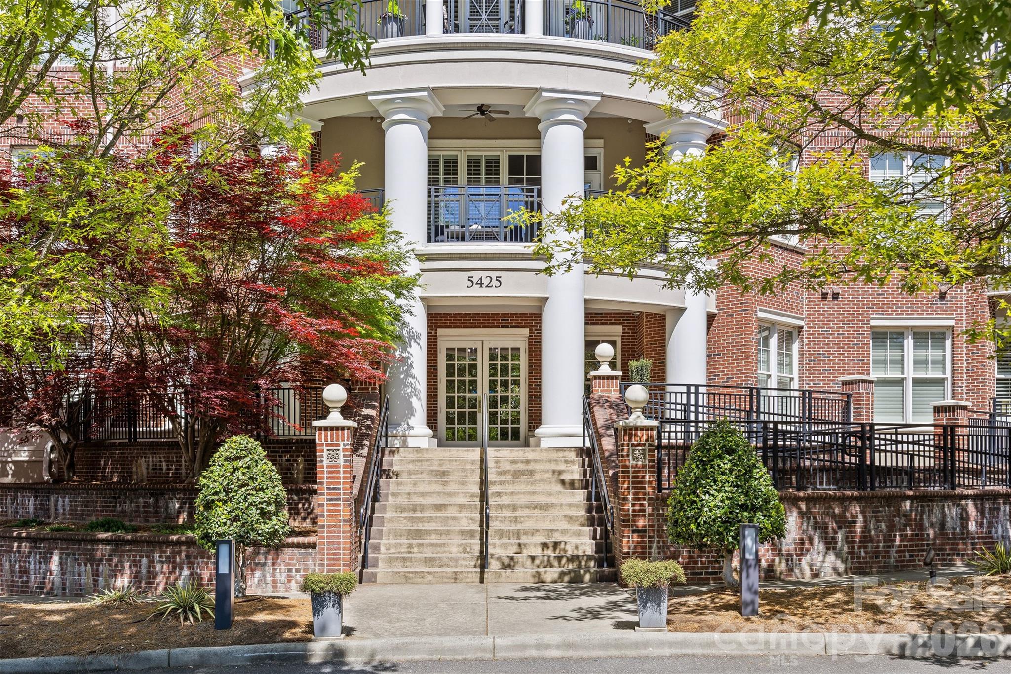 5425 Closeburn Road Unit: 215