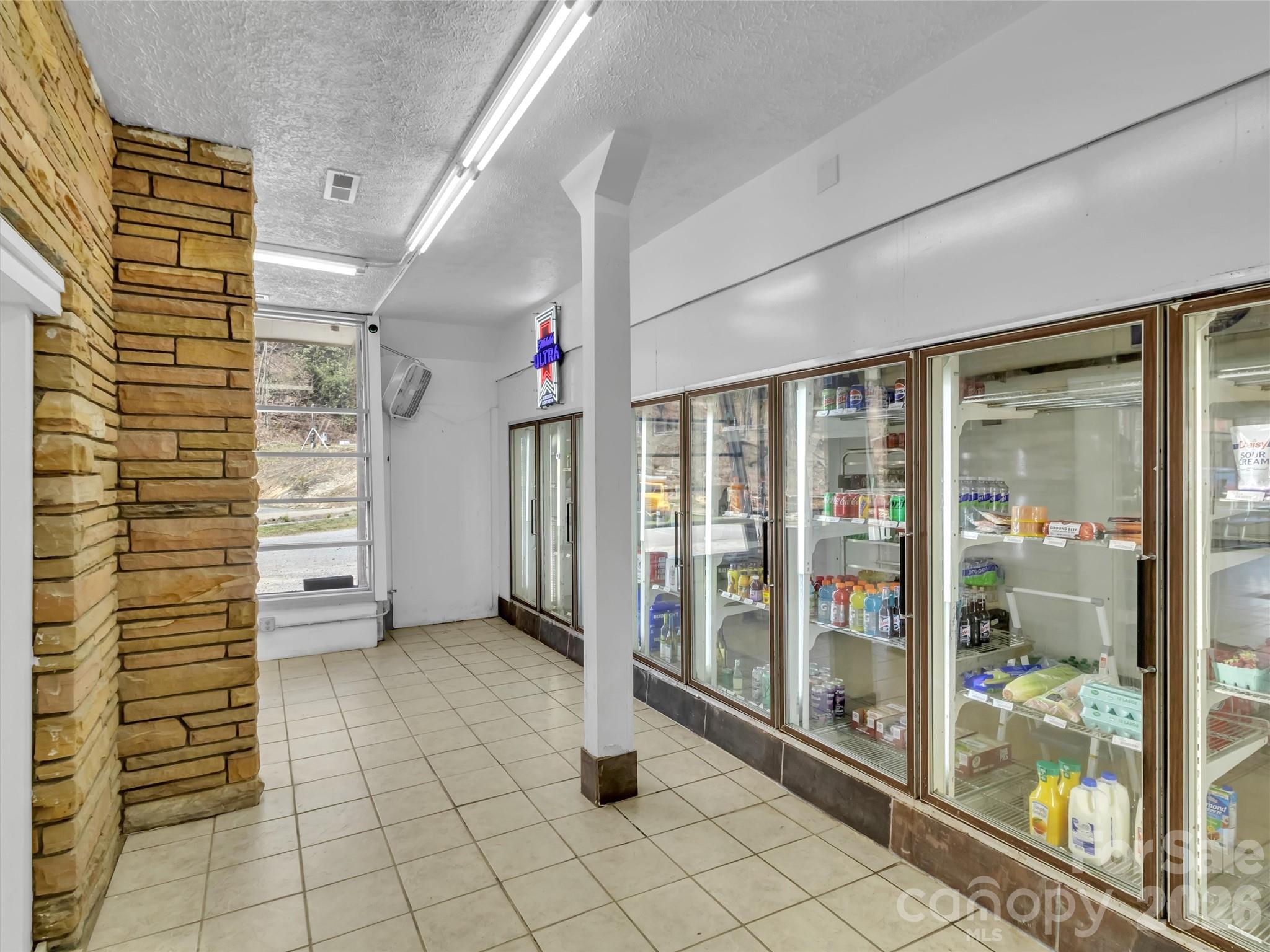 11214 US 19 Highway N