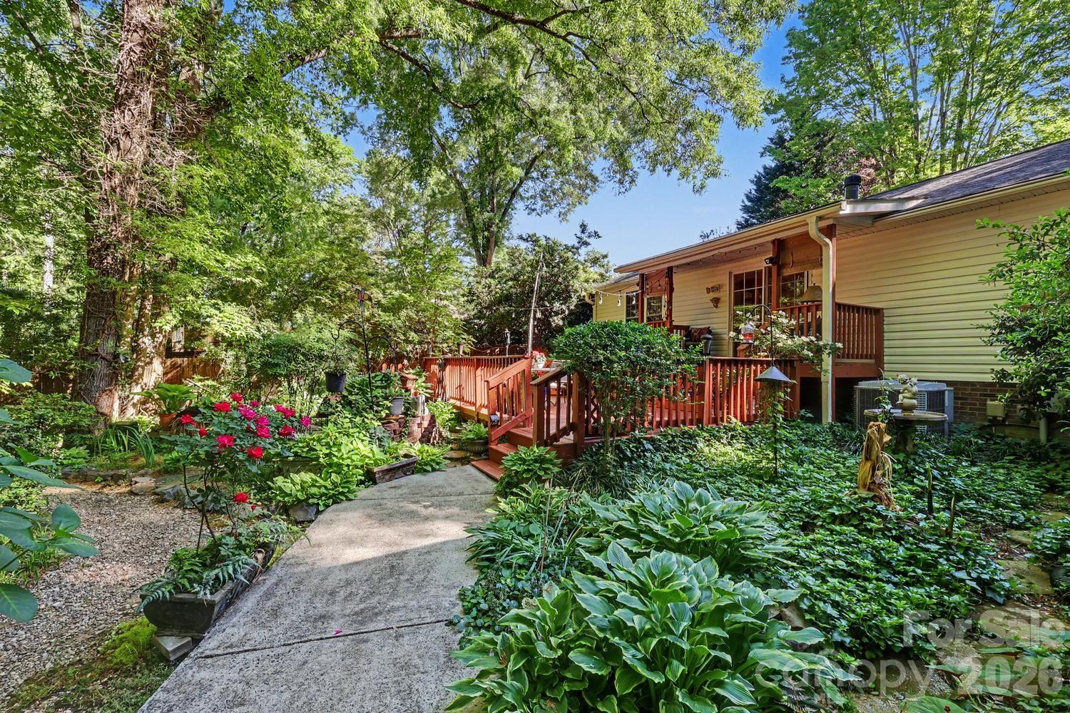 10112 Idlewild Road