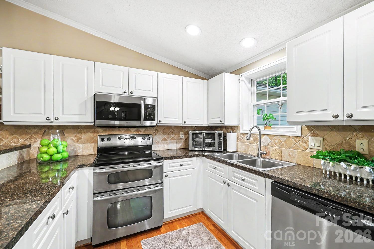 10112 Idlewild Road