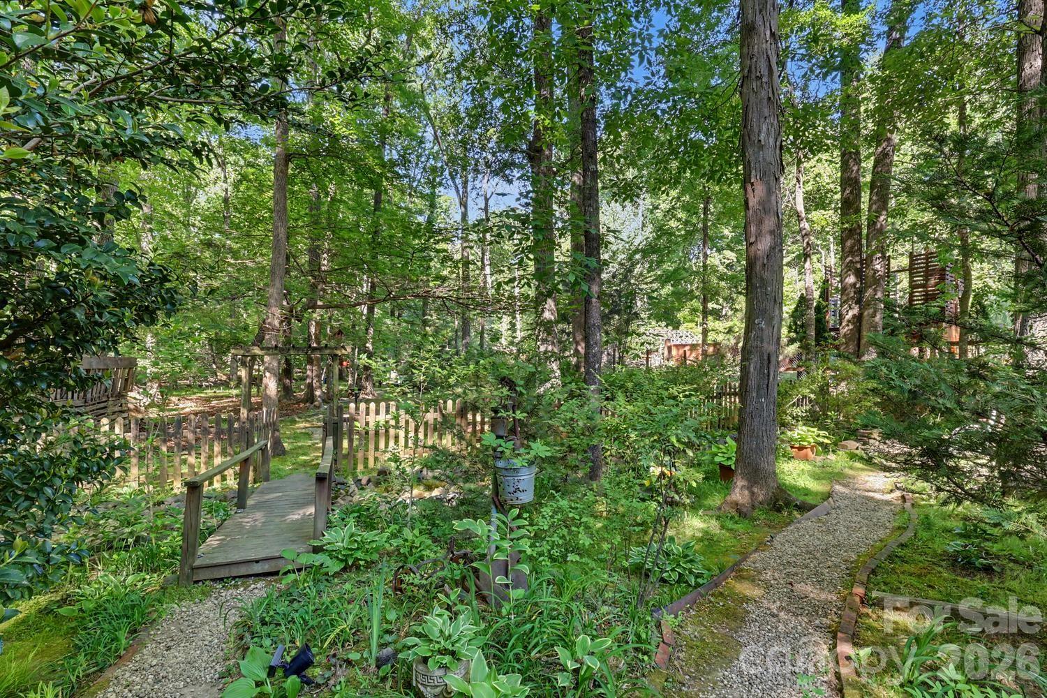 10112 Idlewild Road