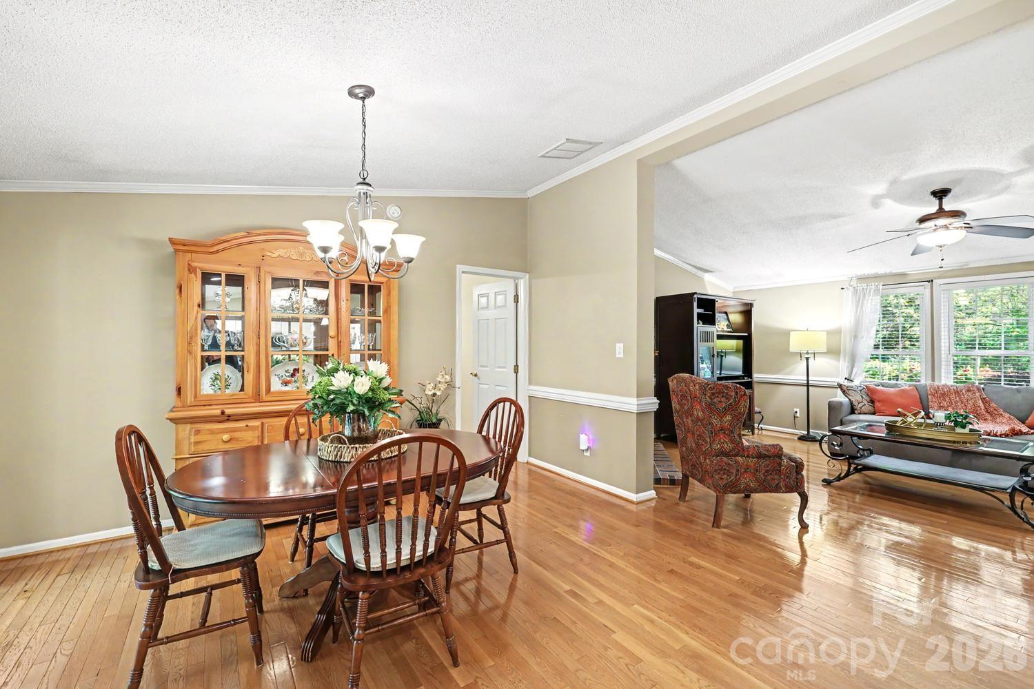 10112 Idlewild Road