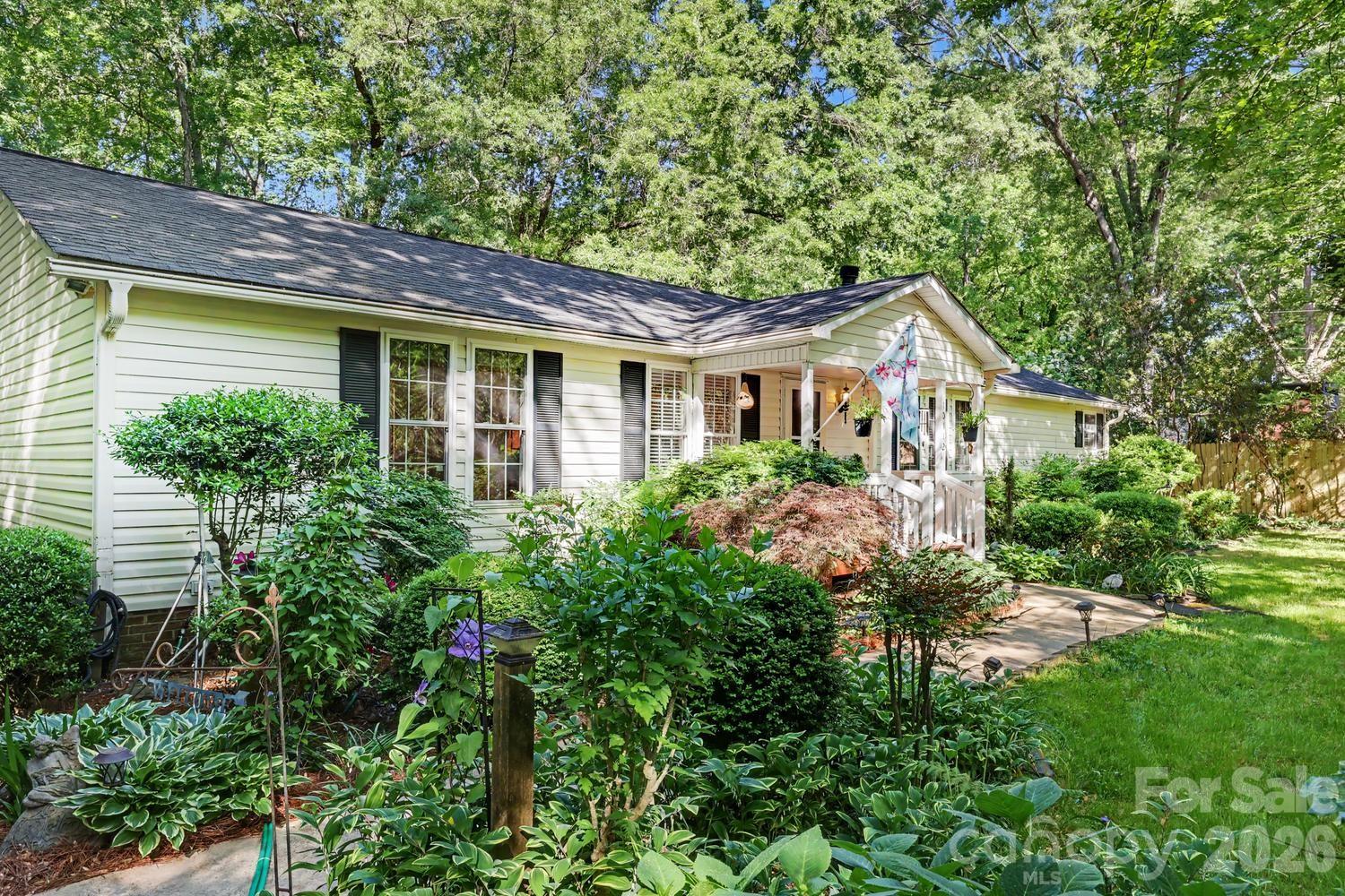 10112 Idlewild Road