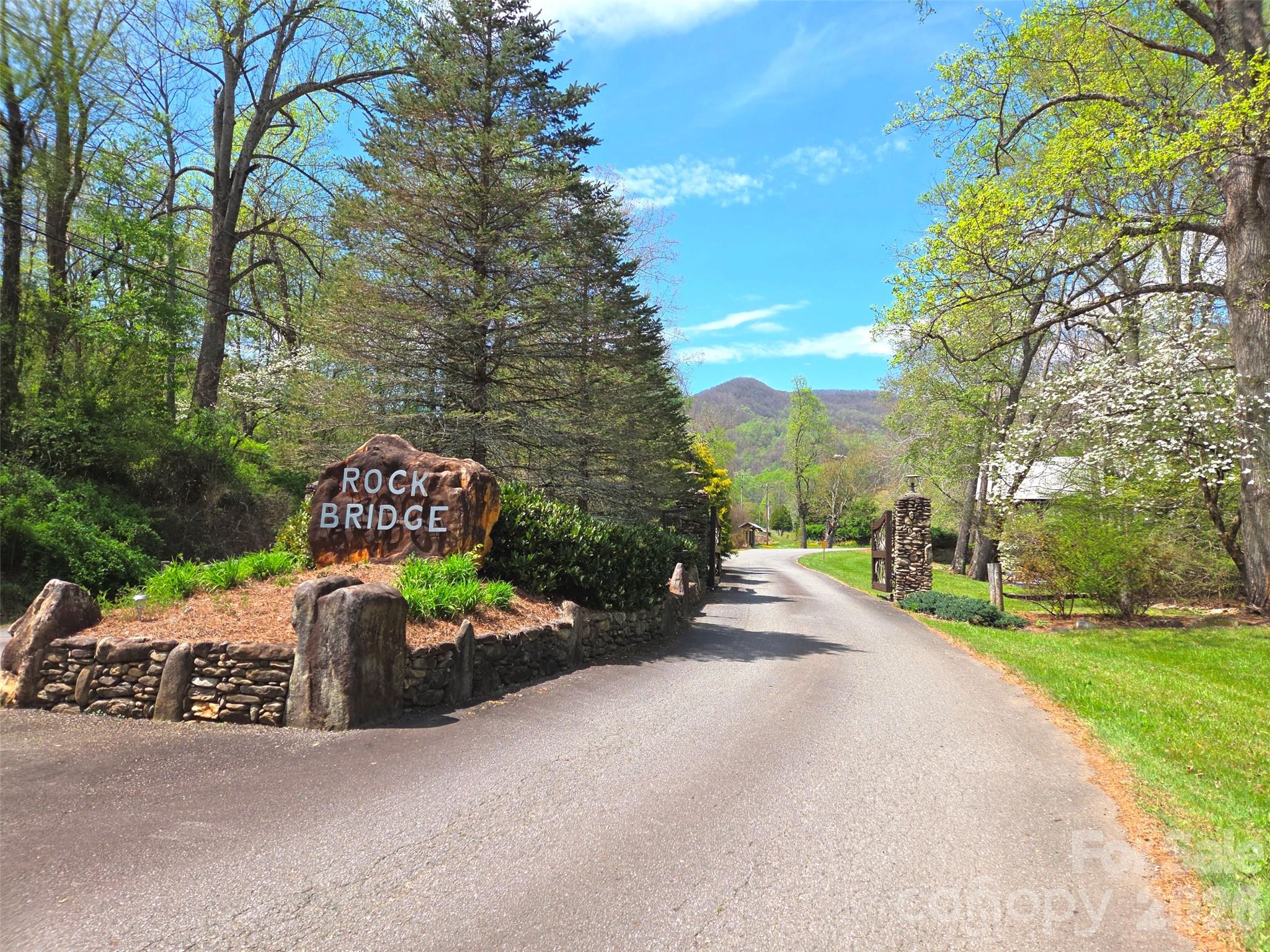 50 Turtle Rock Lane Unit: 6