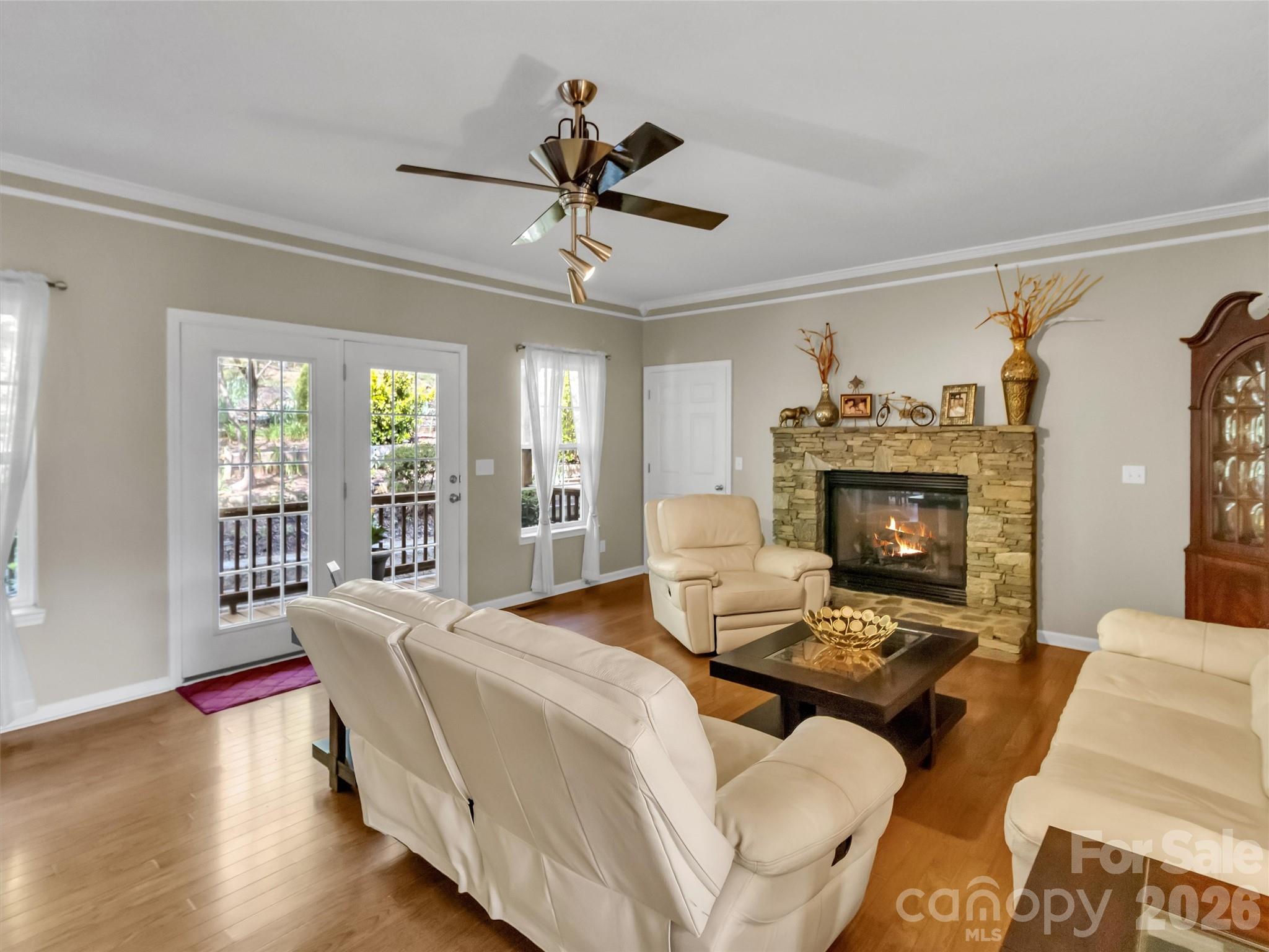 237 Midway Crossing