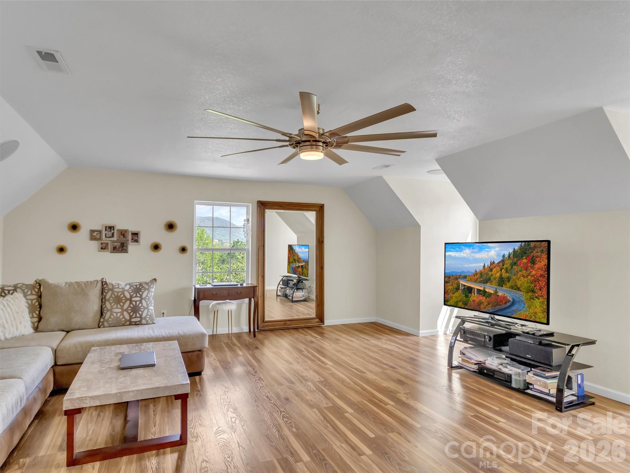 237 Midway Crossing