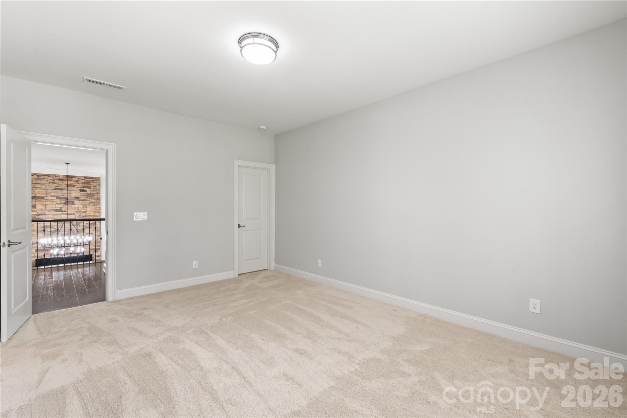 713 Woodcliff Court