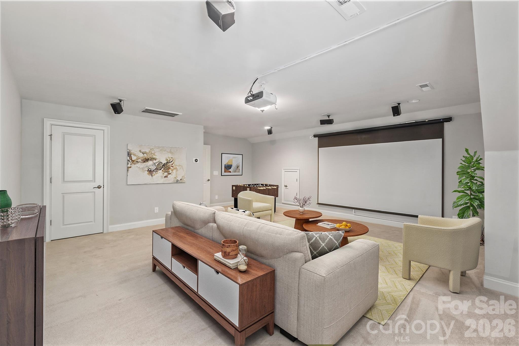 713 Woodcliff Court