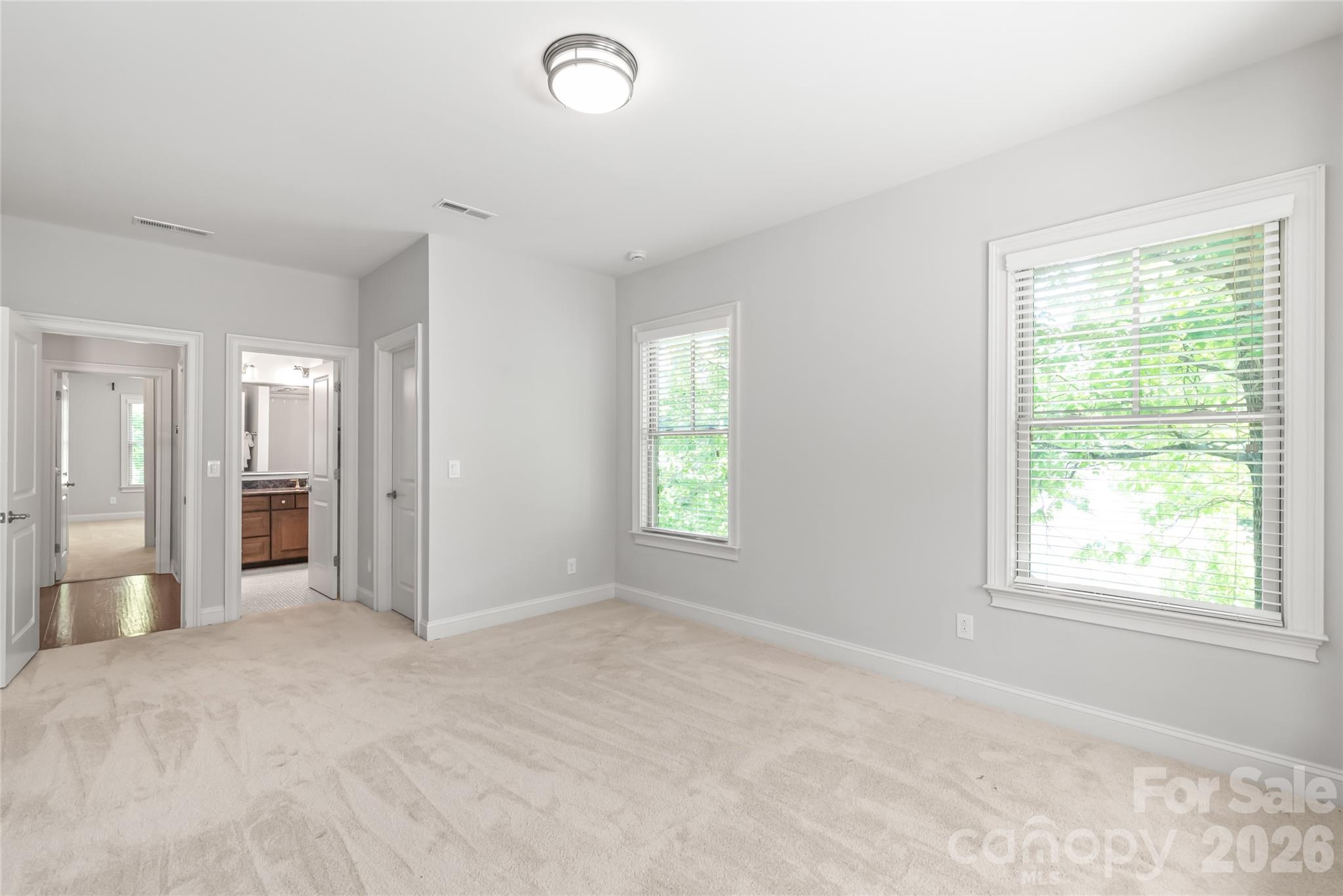 713 Woodcliff Court