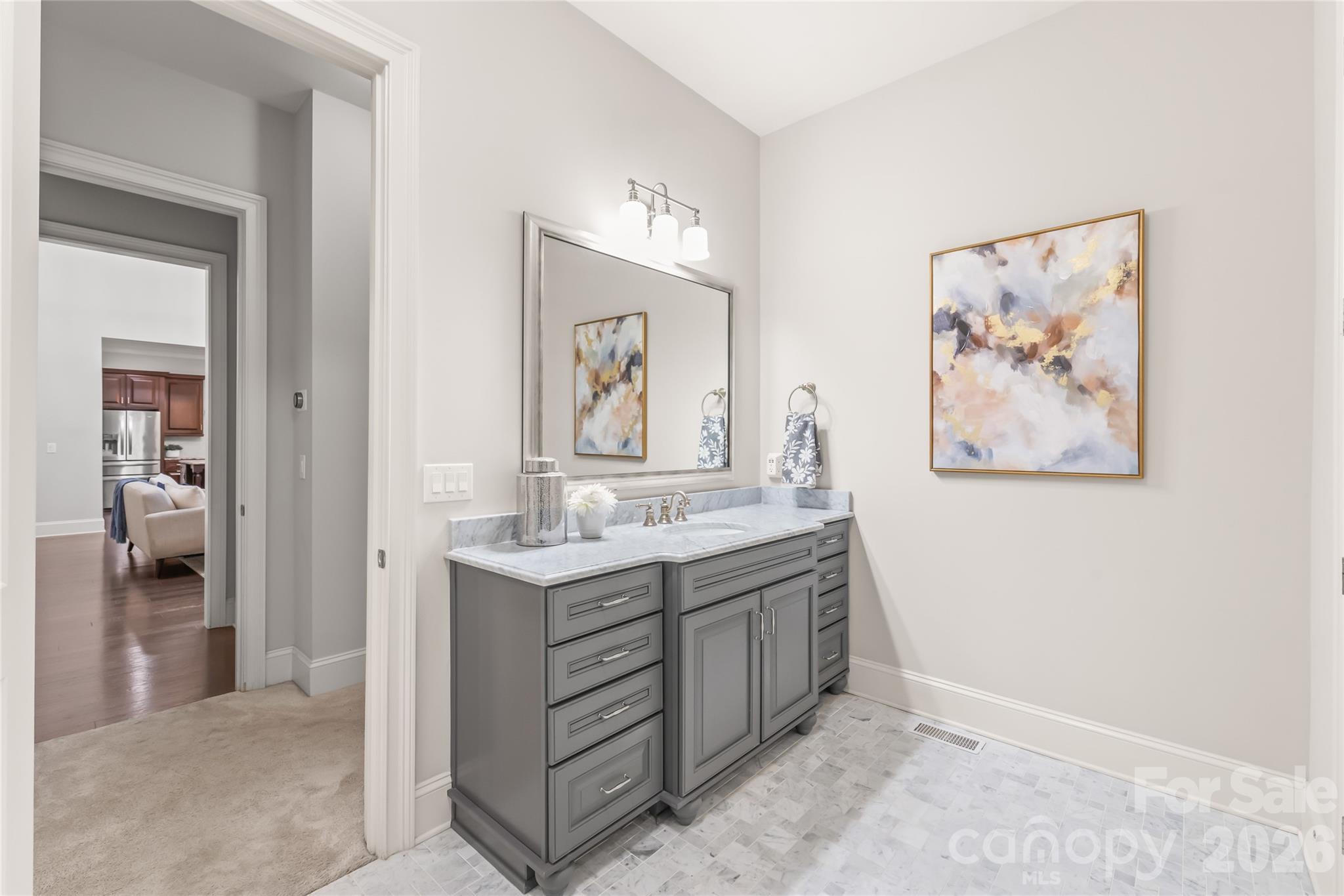 713 Woodcliff Court