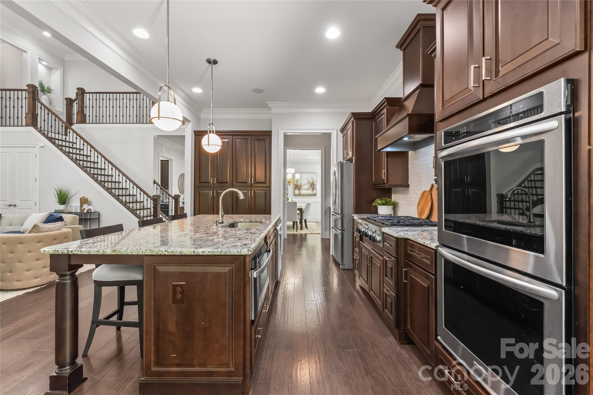 713 Woodcliff Court