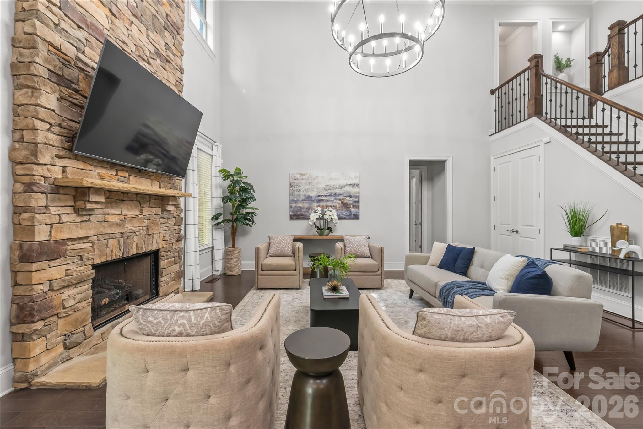713 Woodcliff Court
