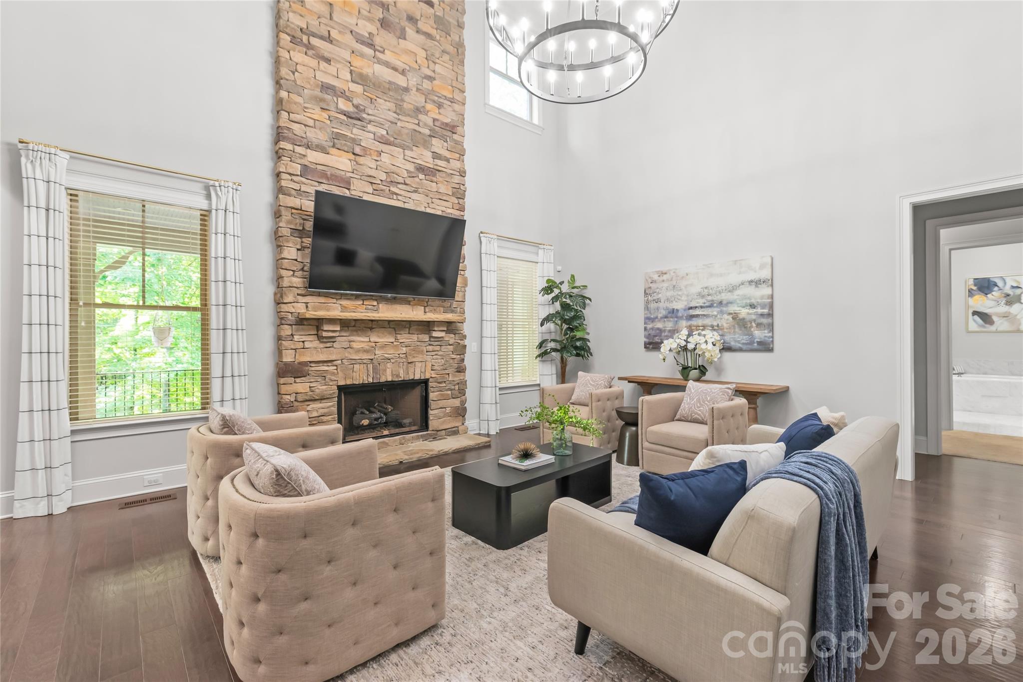 713 Woodcliff Court