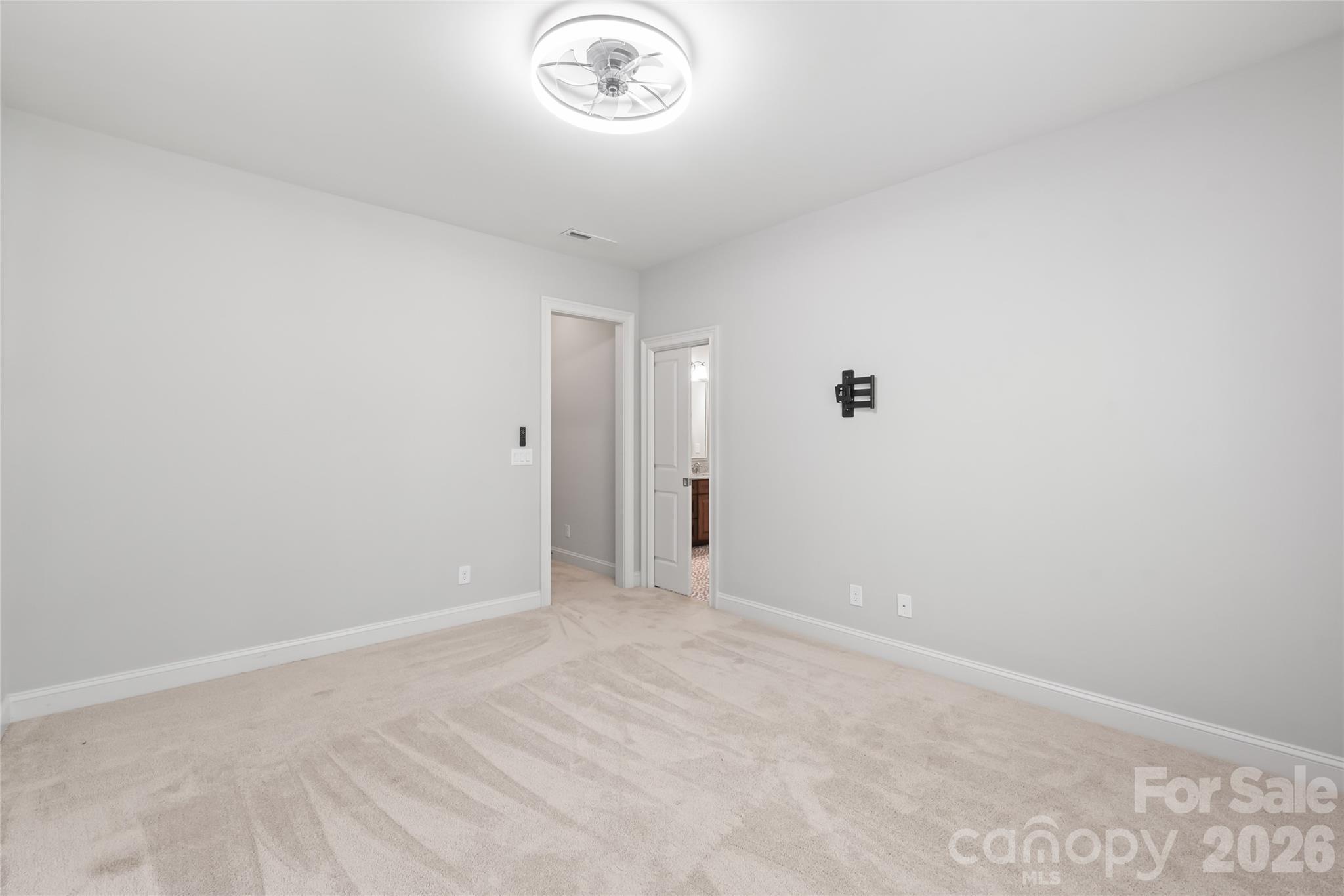 713 Woodcliff Court