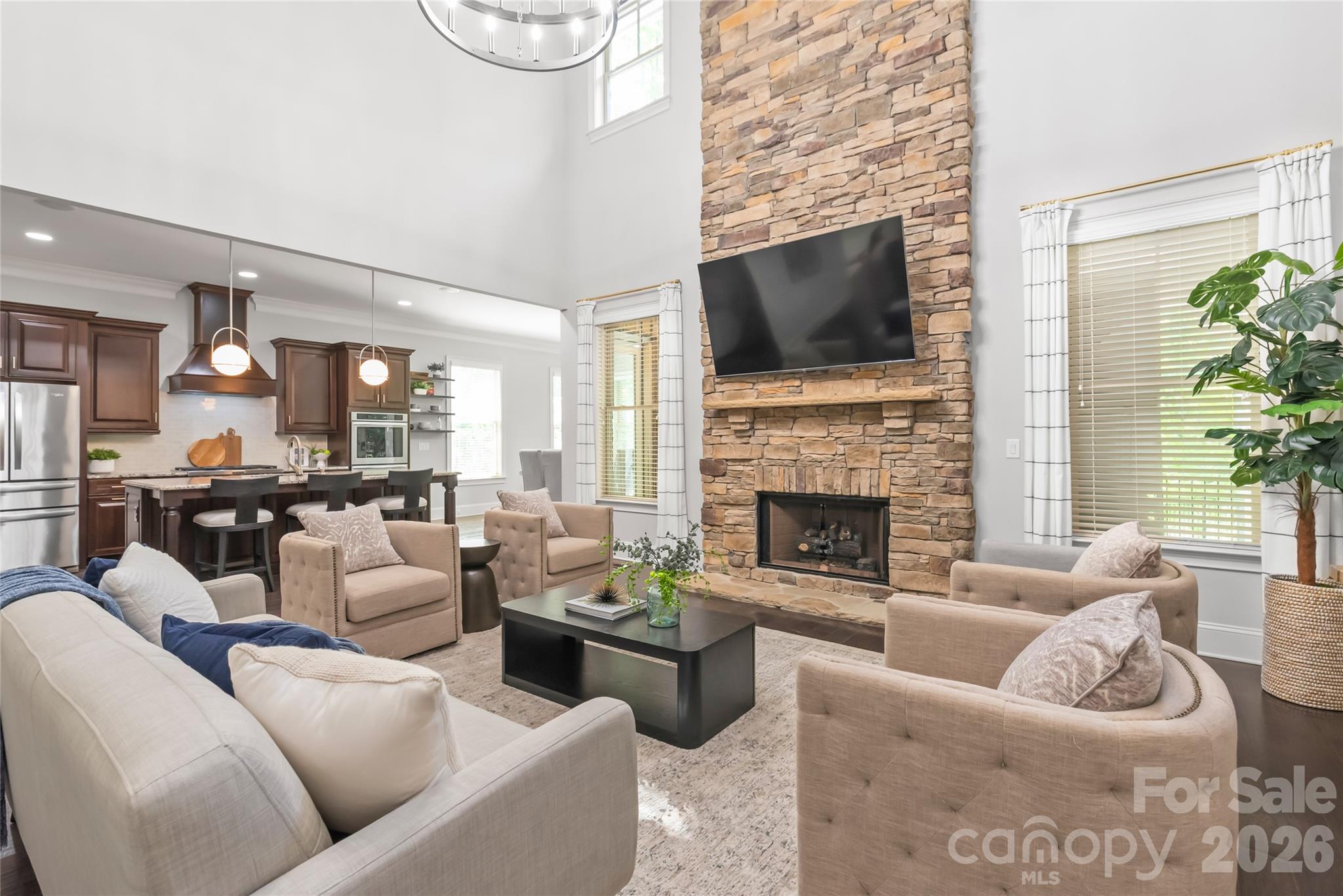 713 Woodcliff Court
