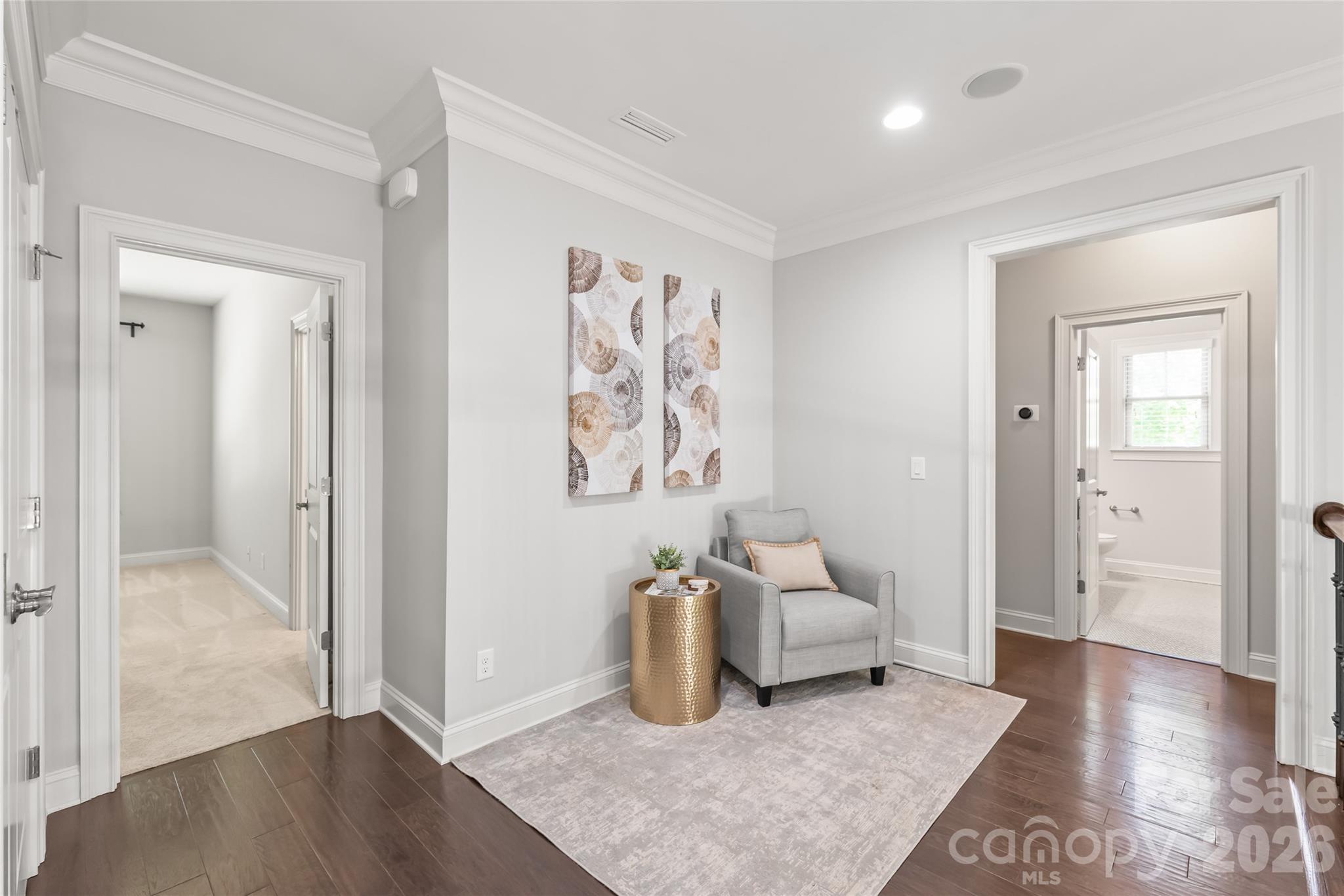 713 Woodcliff Court