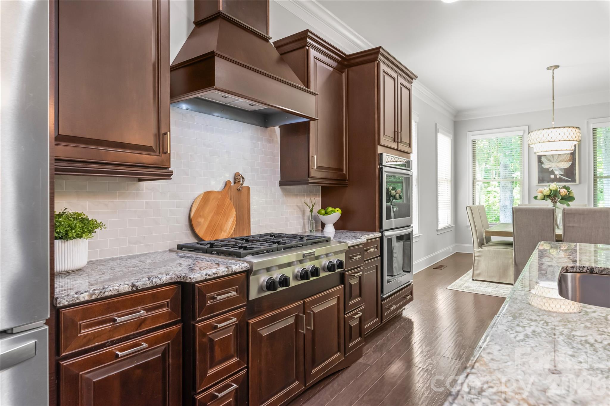 713 Woodcliff Court
