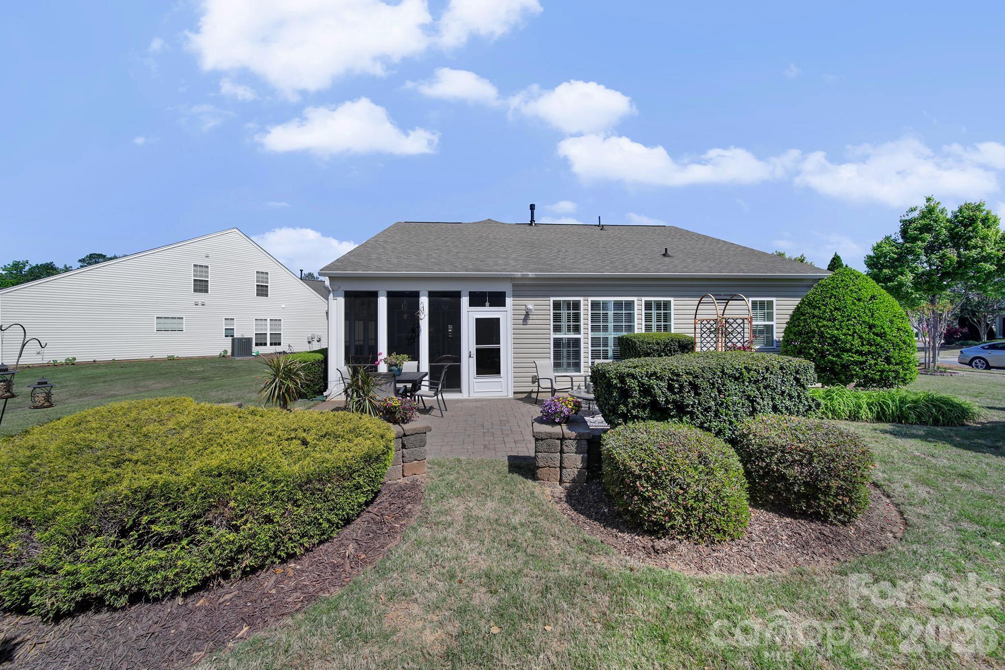 3021 Voyageurs Way