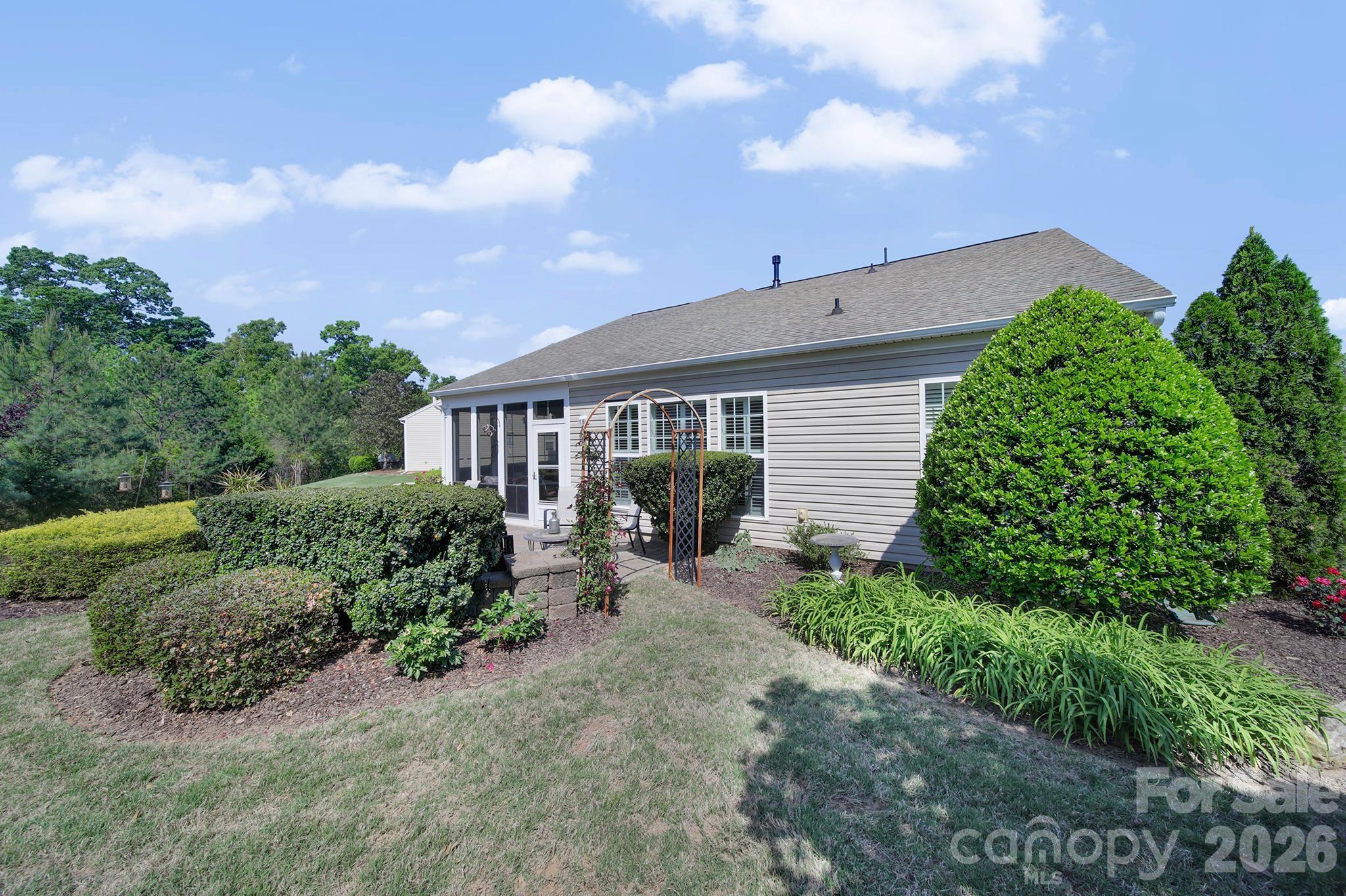 3021 Voyageurs Way