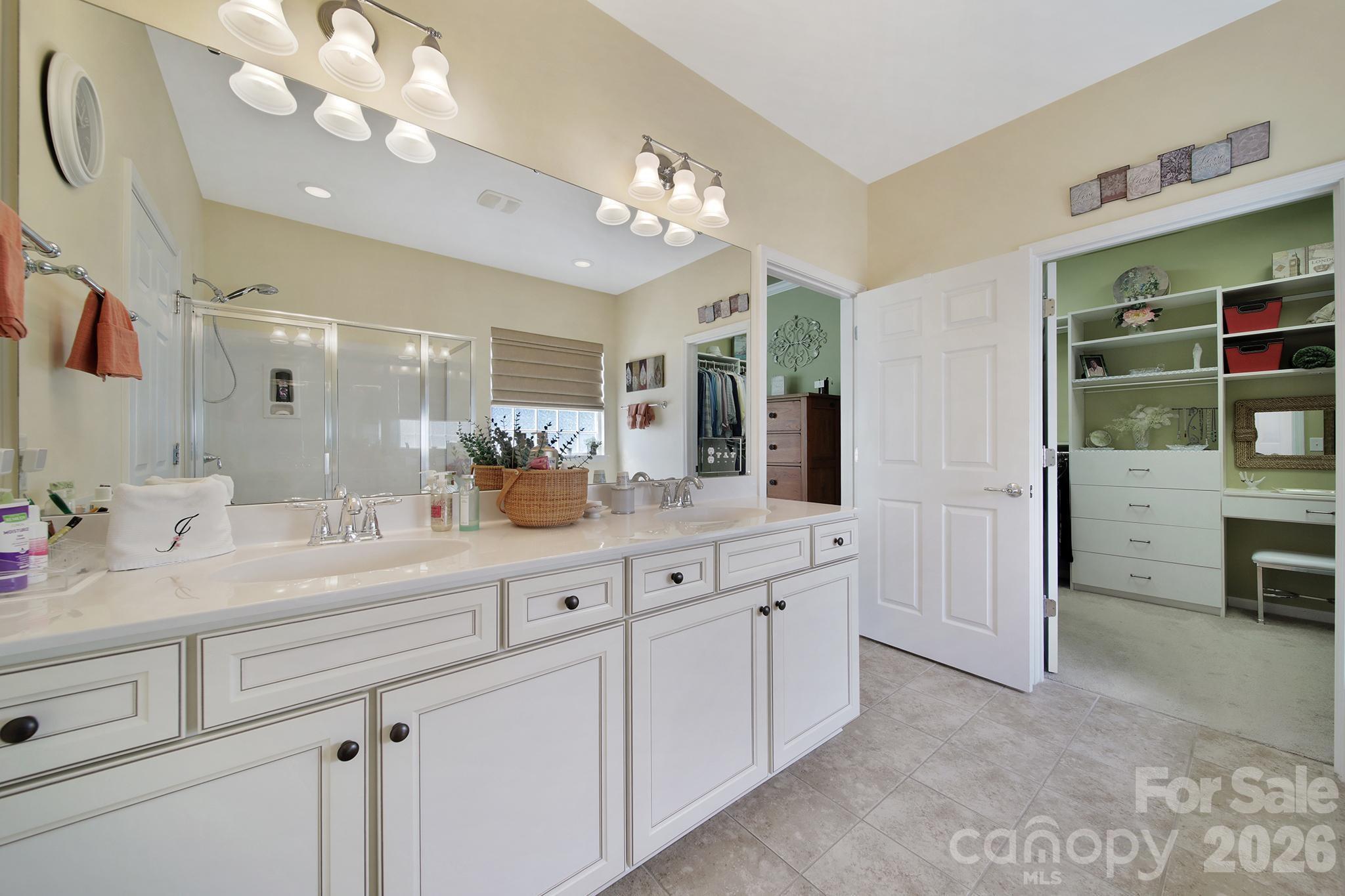 3021 Voyageurs Way