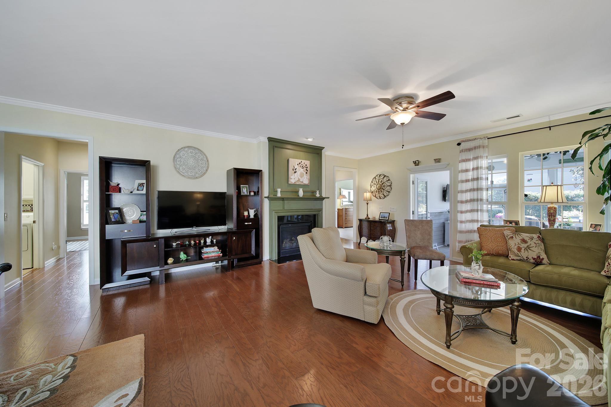 3021 Voyageurs Way