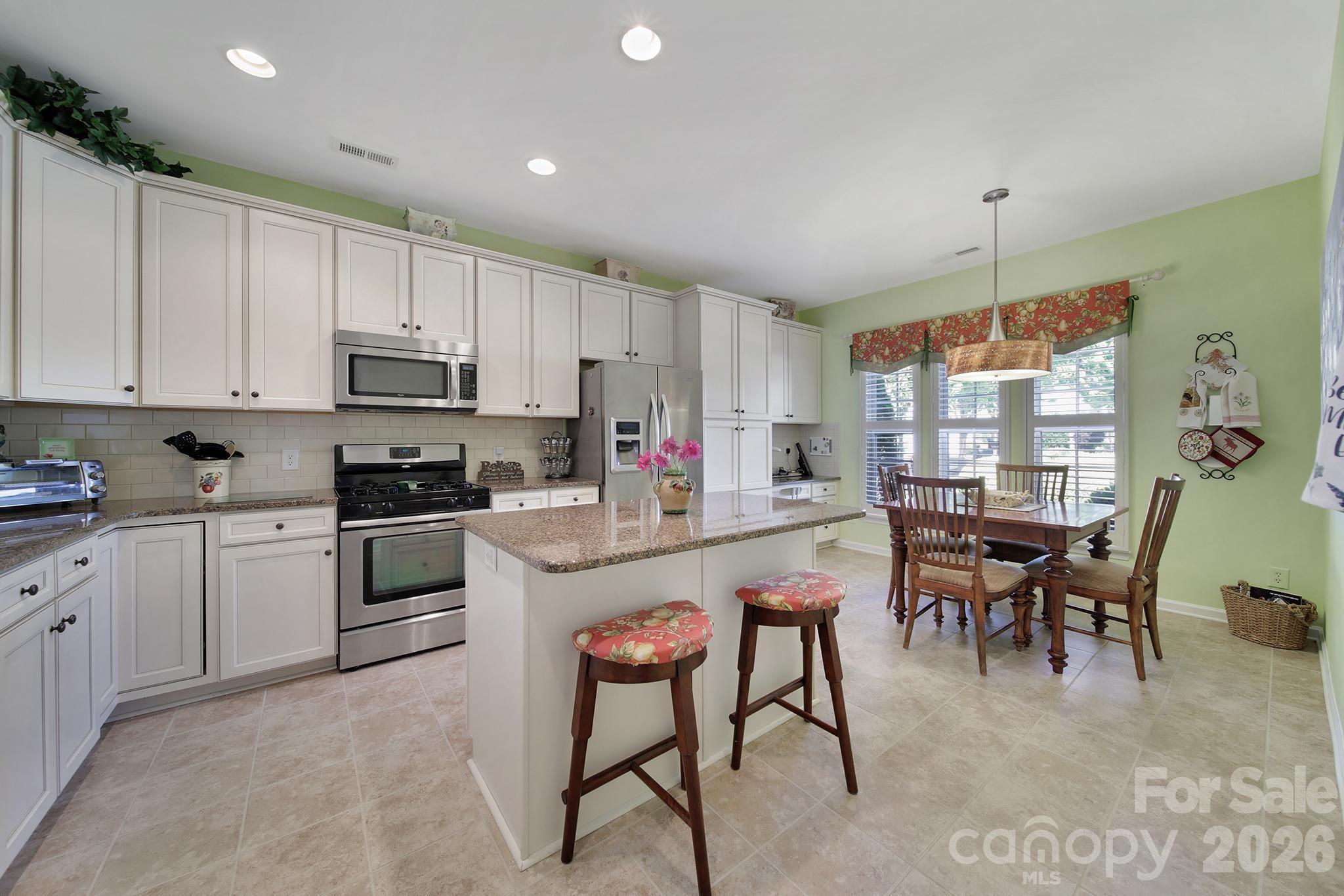 3021 Voyageurs Way