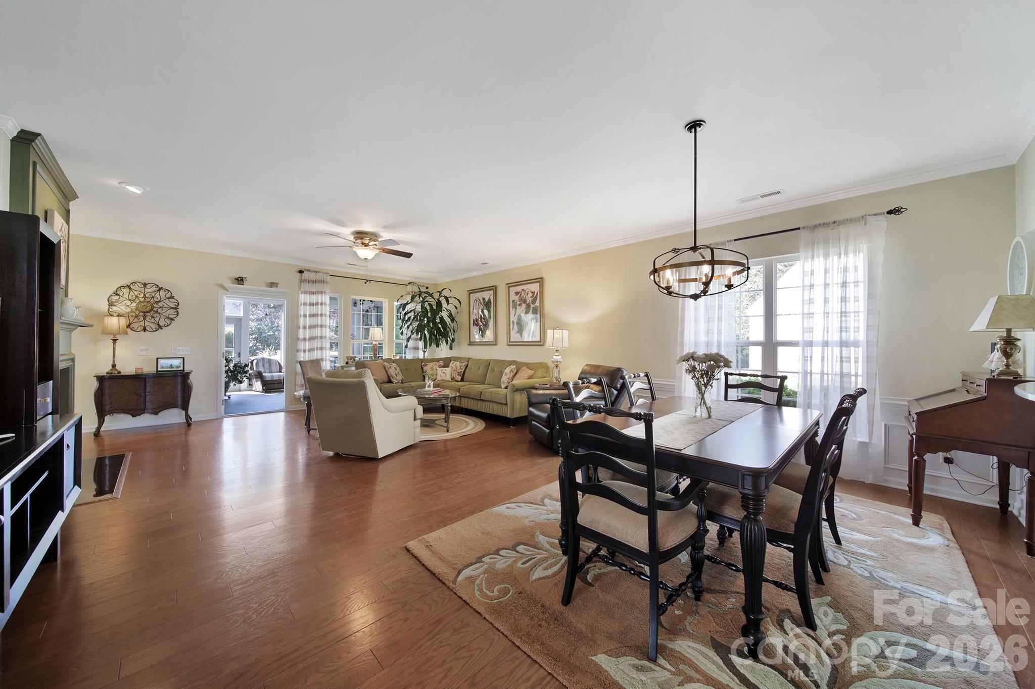 3021 Voyageurs Way