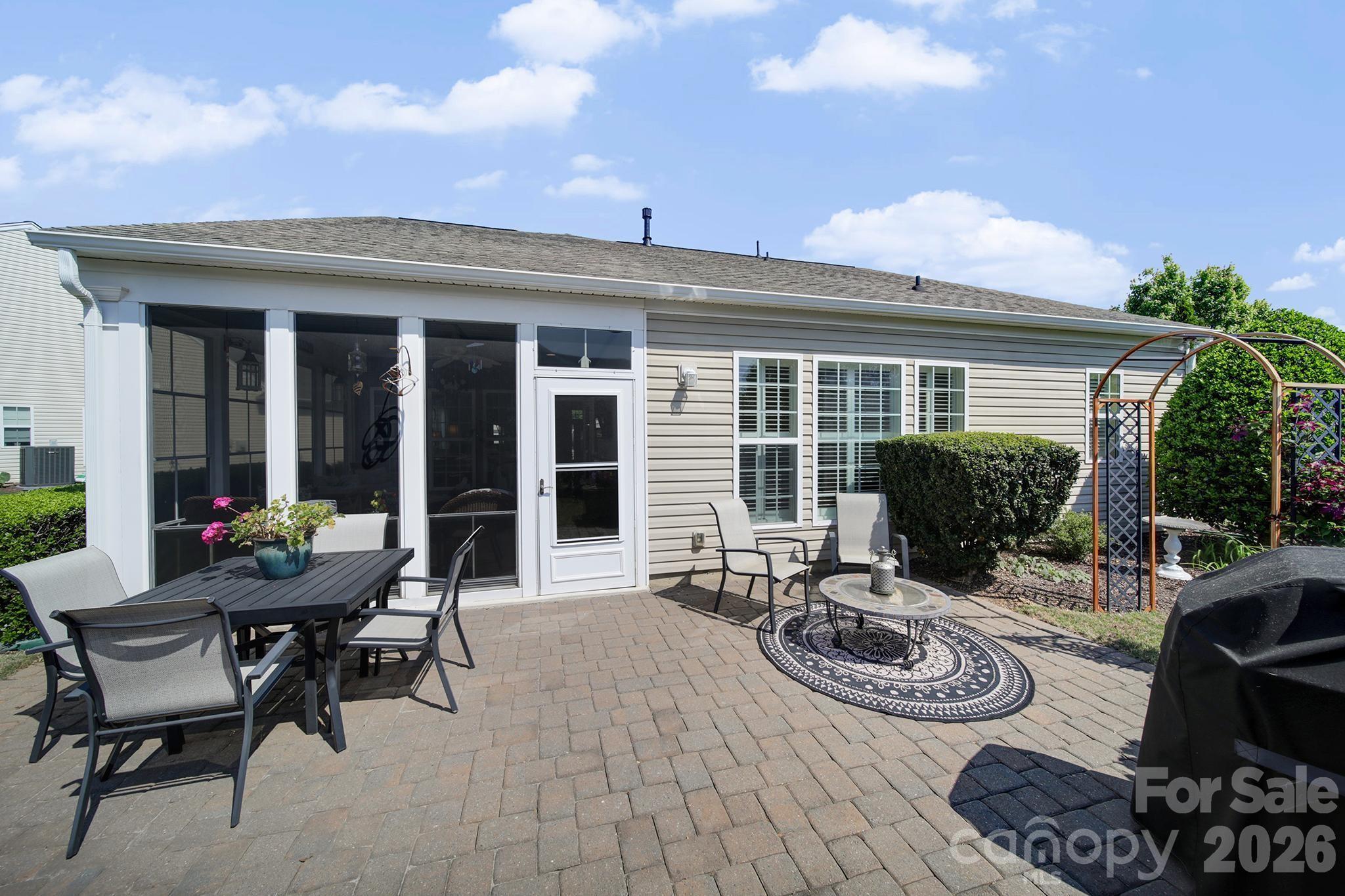 3021 Voyageurs Way
