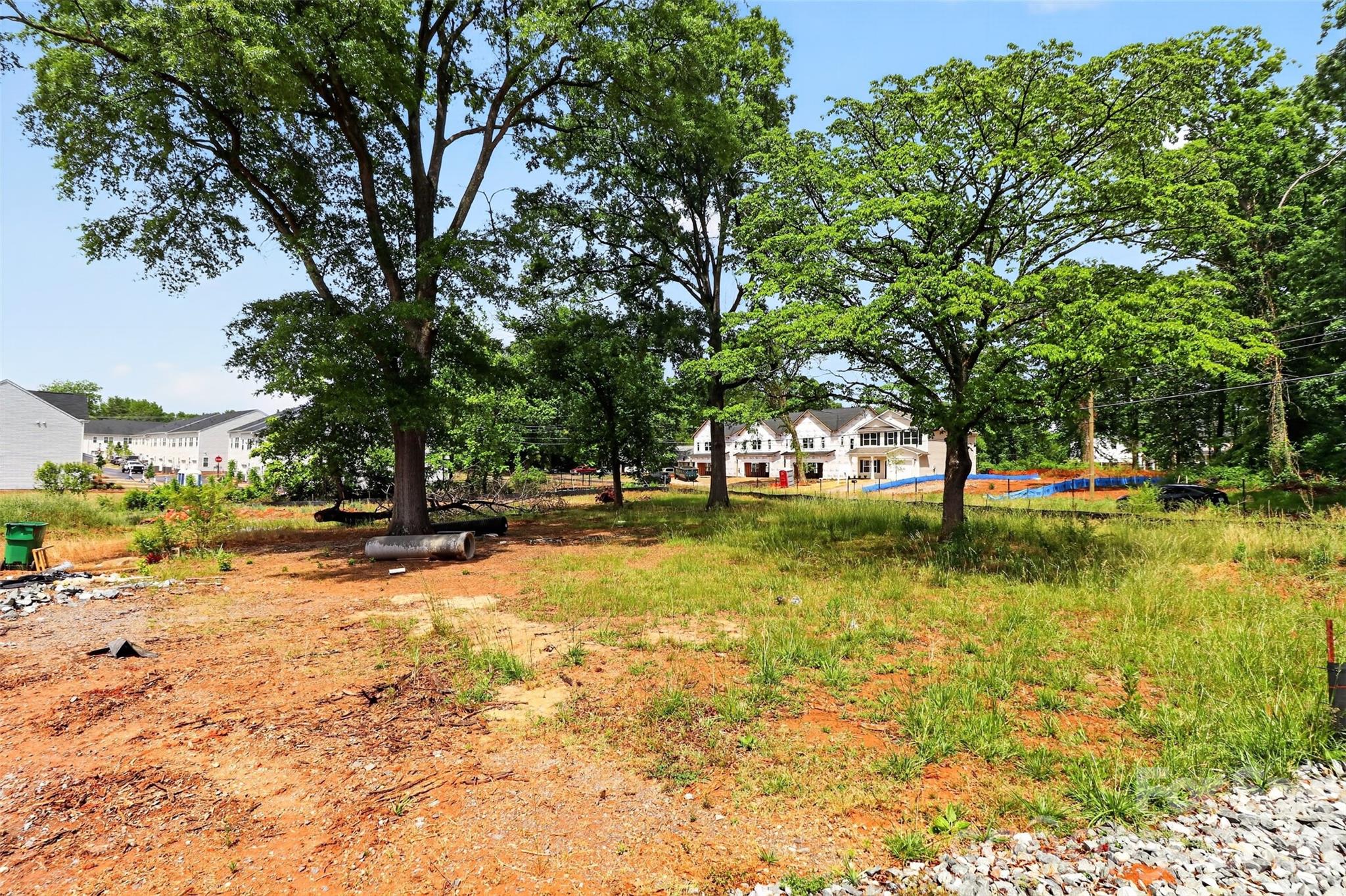 3000+3500 Sloan Drive