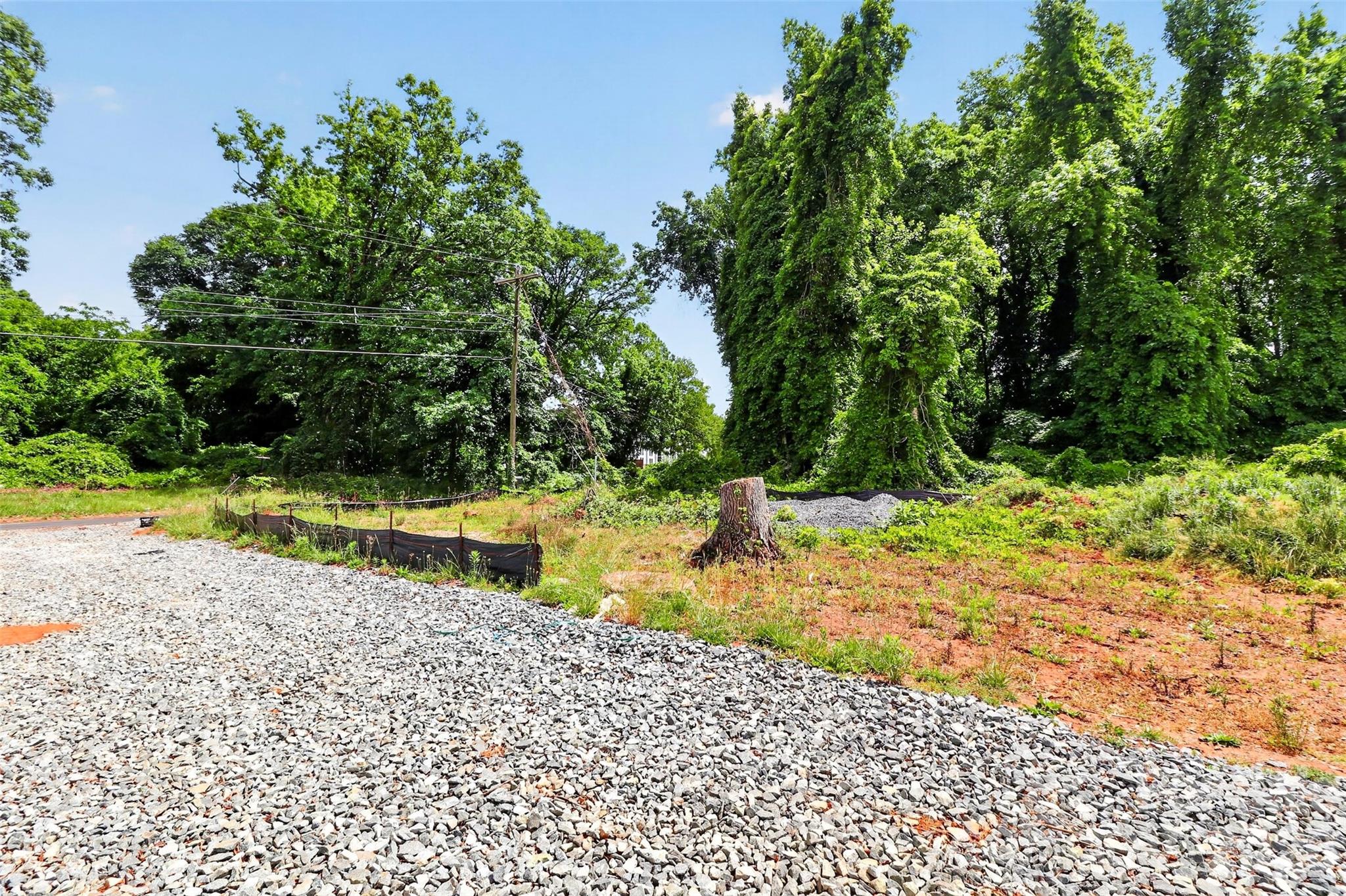 3000+3500 Sloan Drive