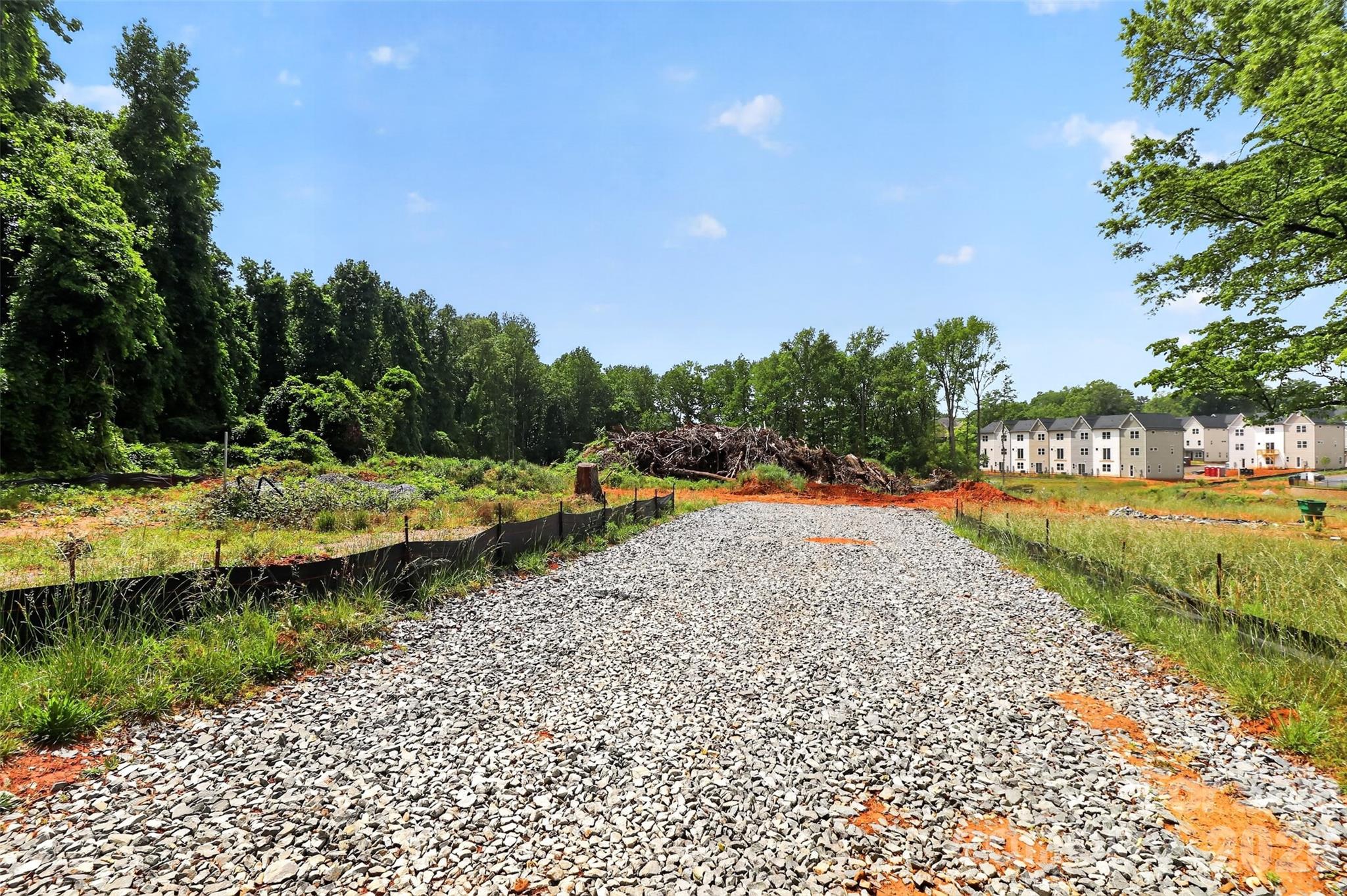 3000+3500 Sloan Drive