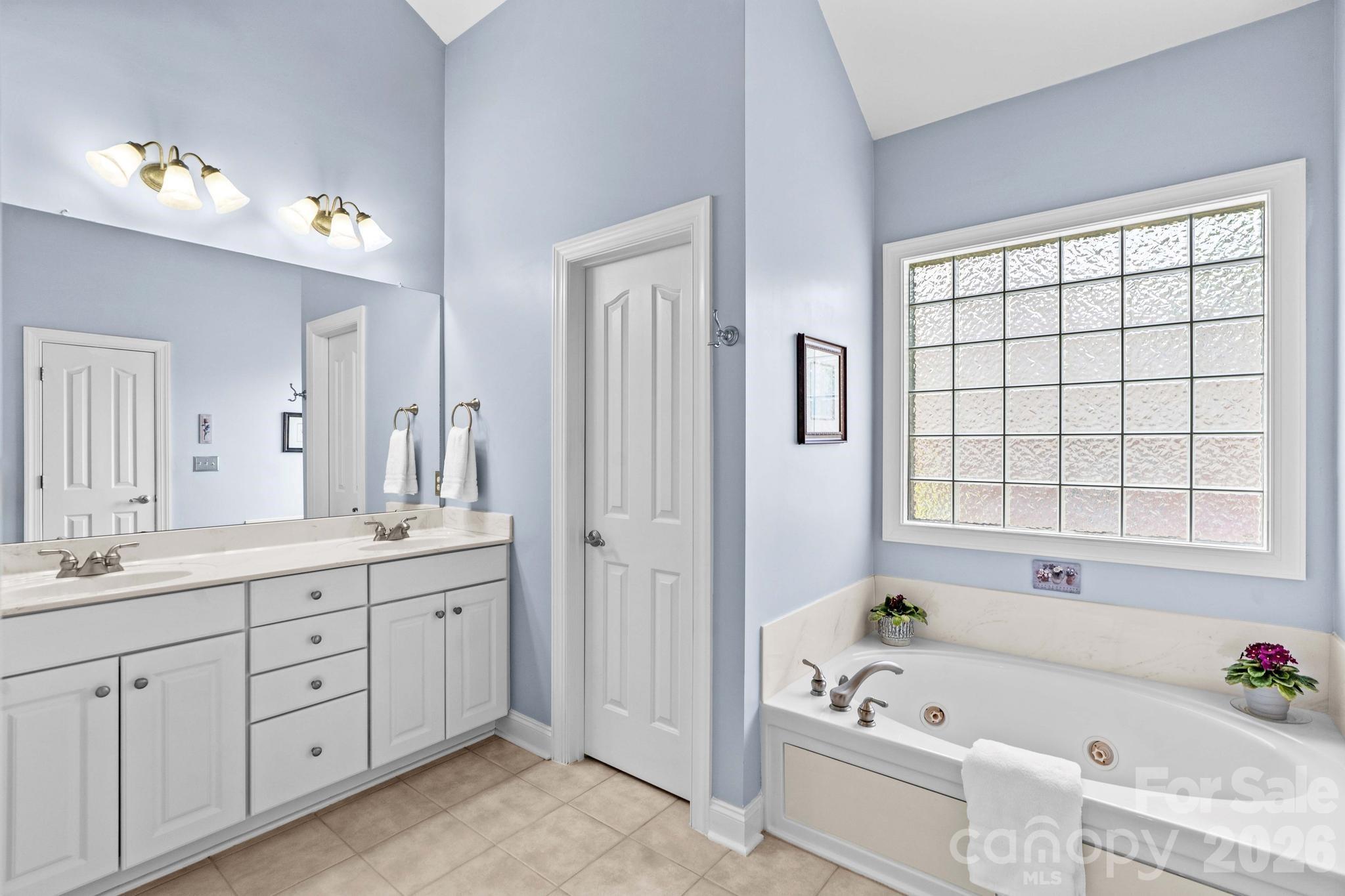 7767 St Andrews Lane