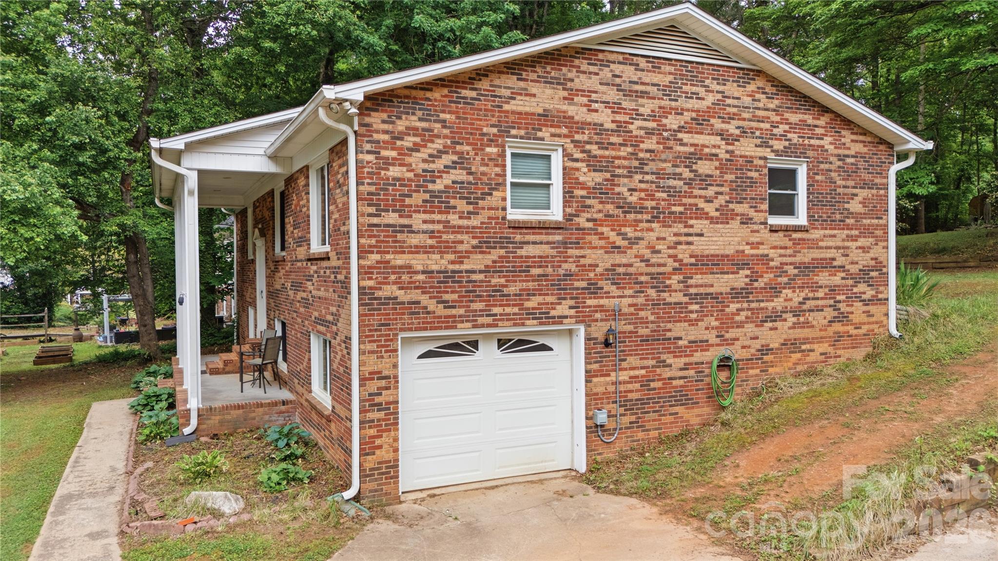 1959 Rock Springs Circle