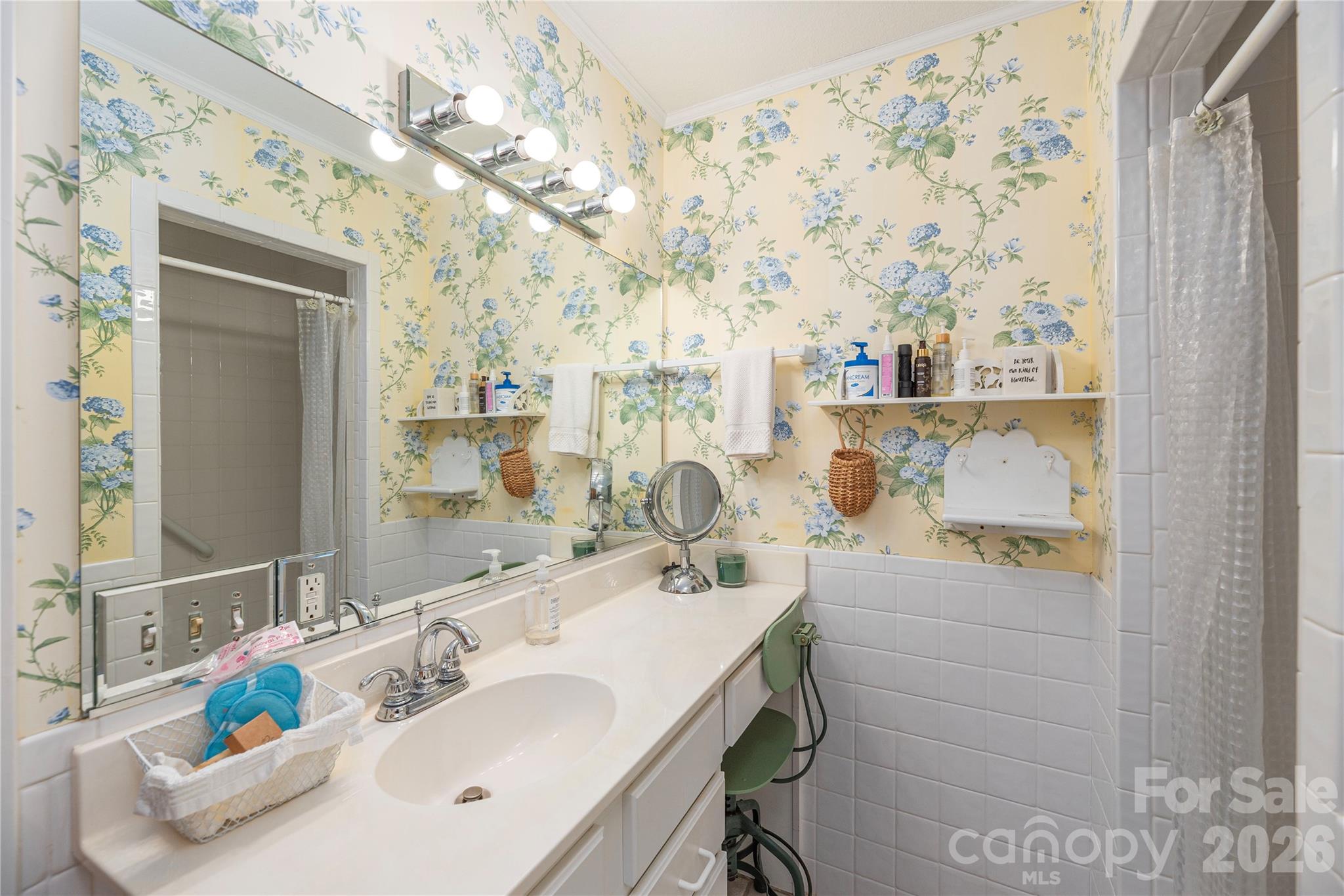 868 Cabin Flats Road