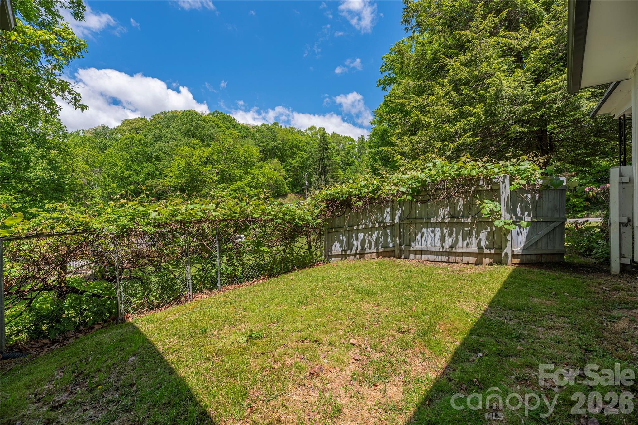 868 Cabin Flats Road