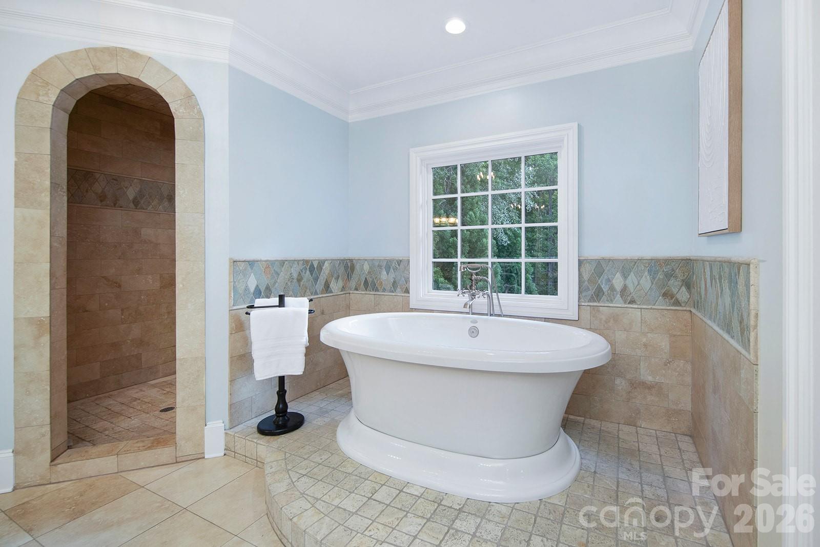 1616 Lookout Circle