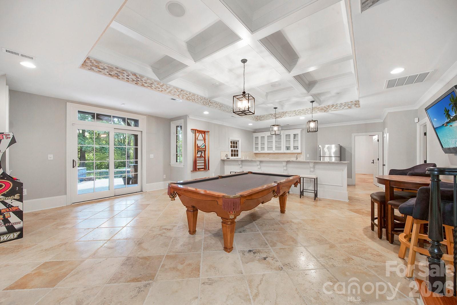 1616 Lookout Circle