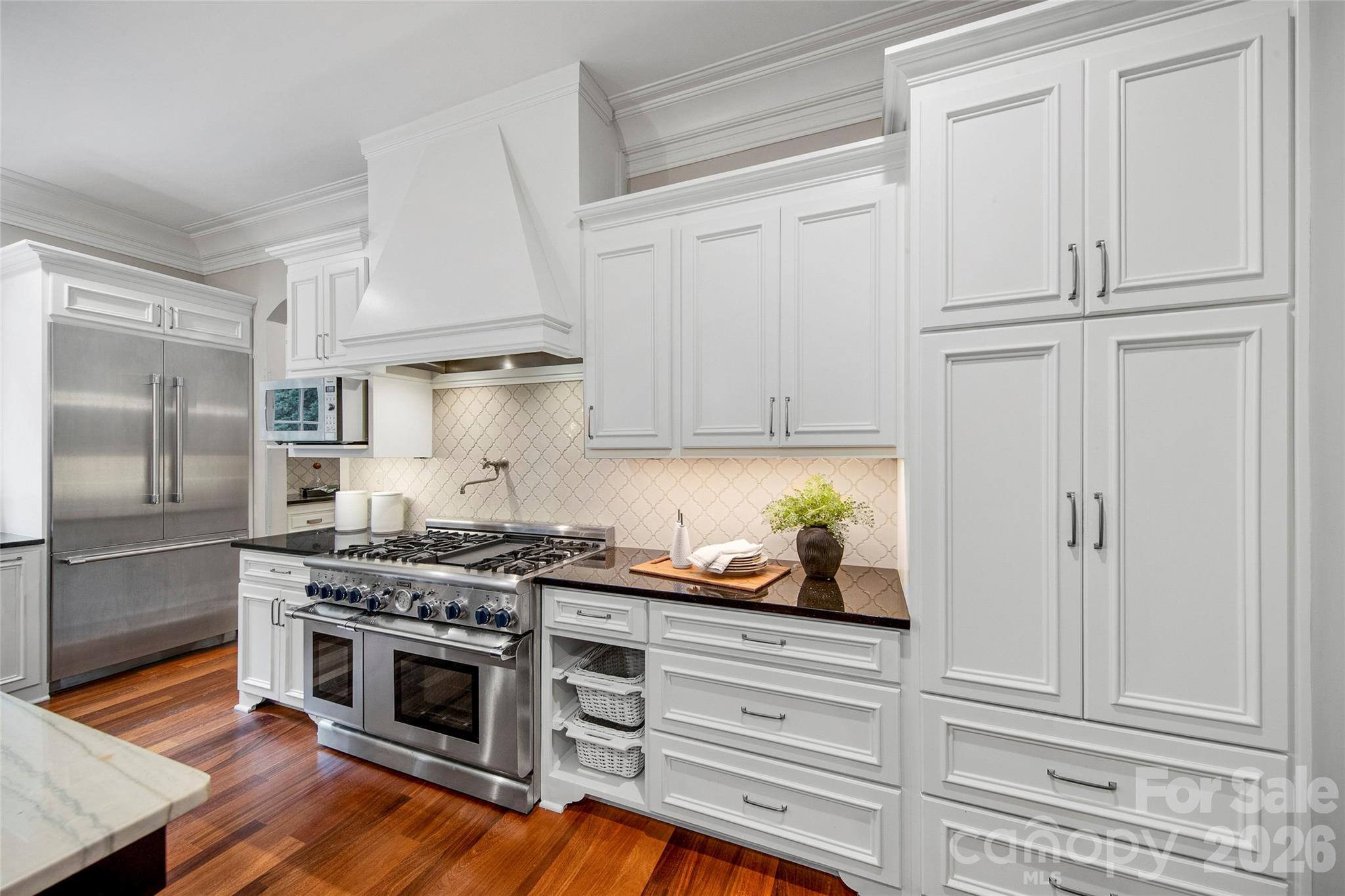 1616 Lookout Circle