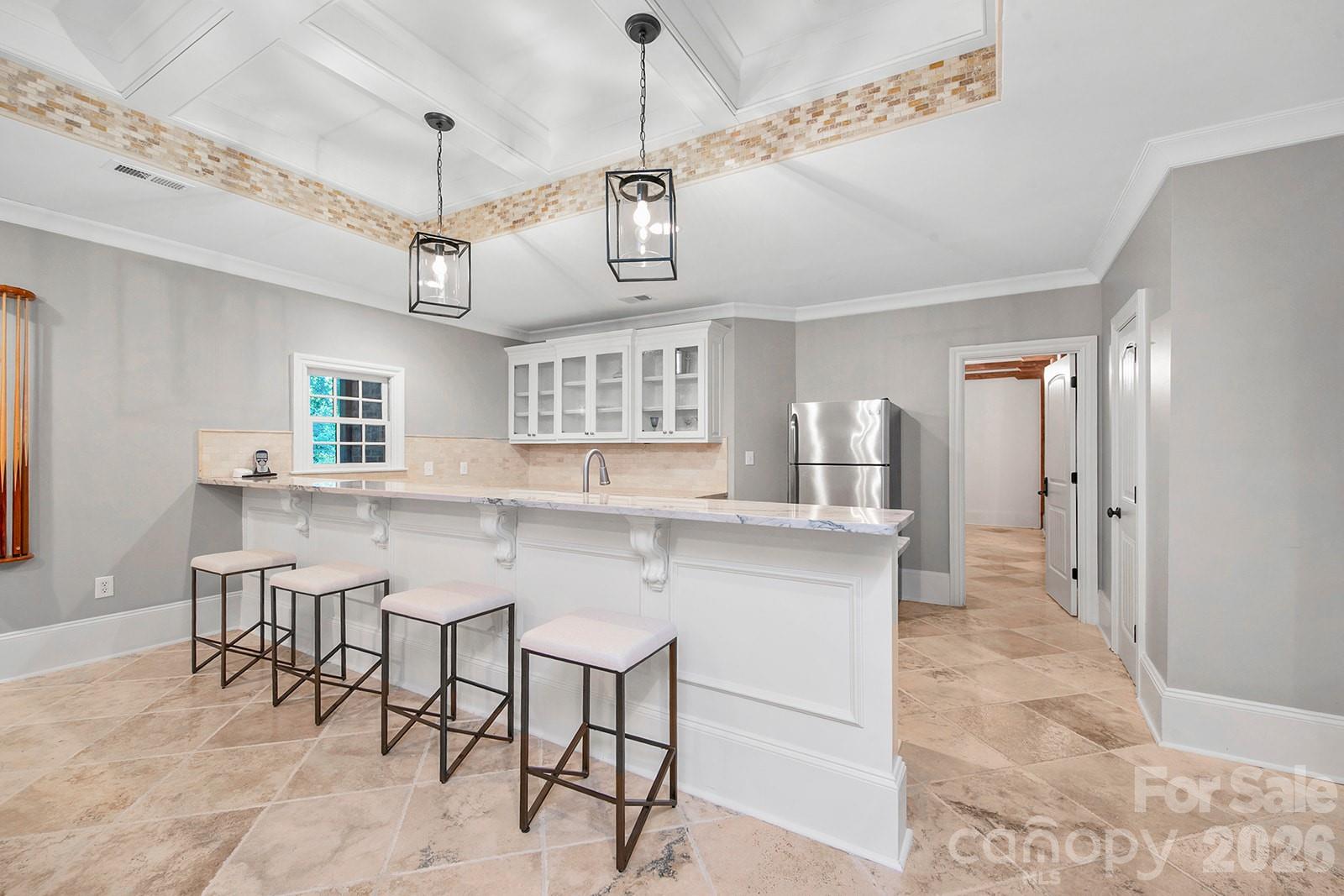 1616 Lookout Circle