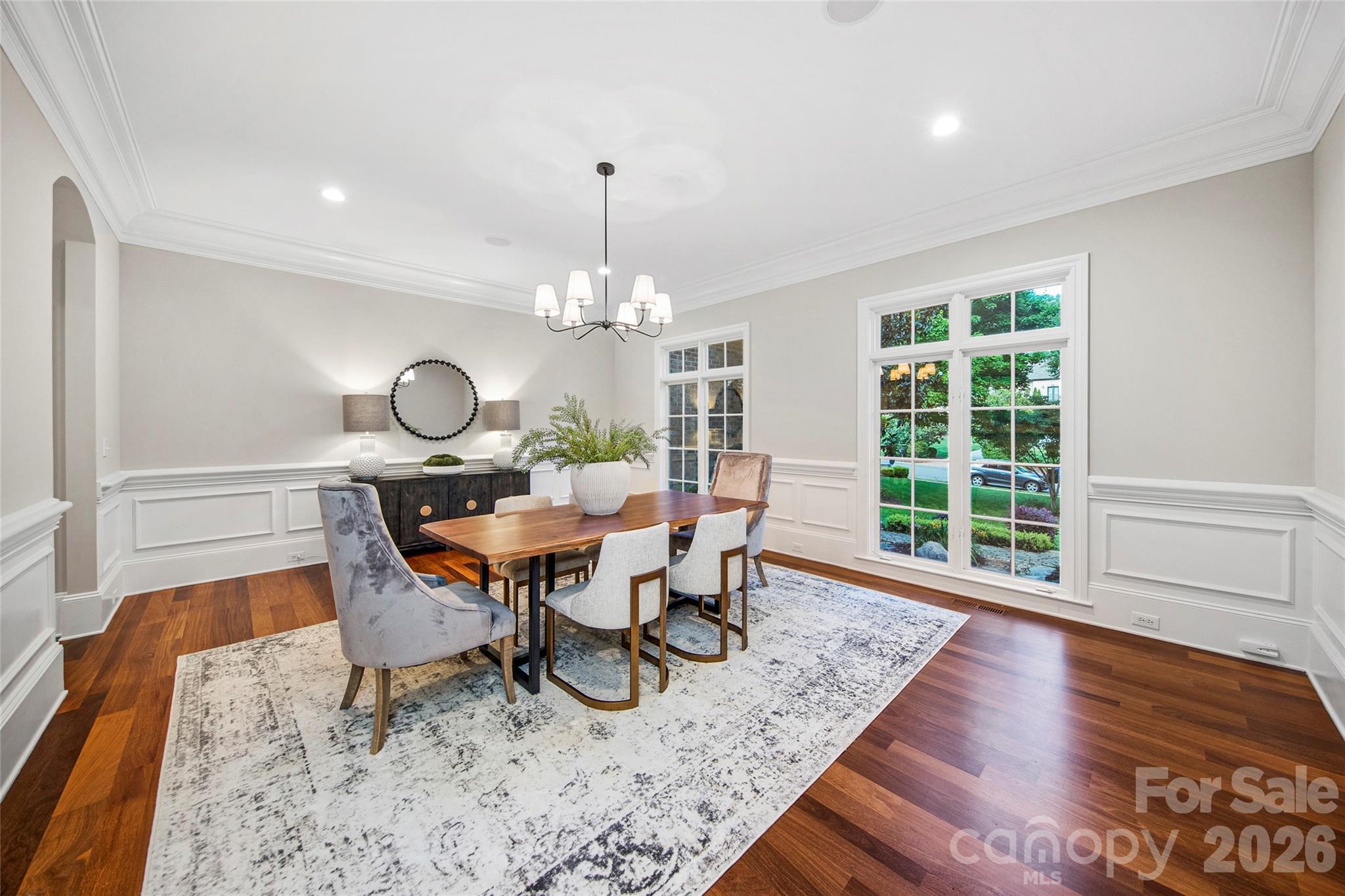 1616 Lookout Circle